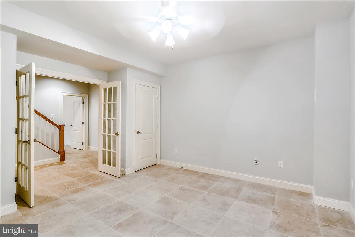 GARRETT PARK - Residential
