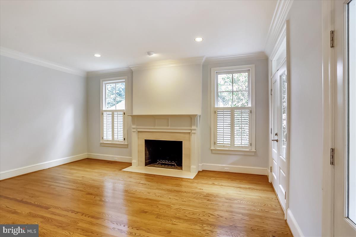 GARRETT PARK - Residential