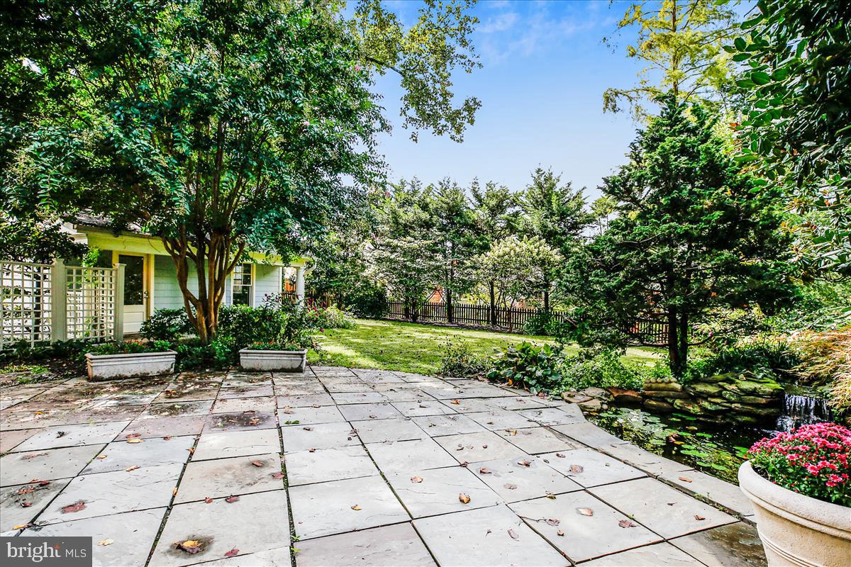 GARRETT PARK - Residential