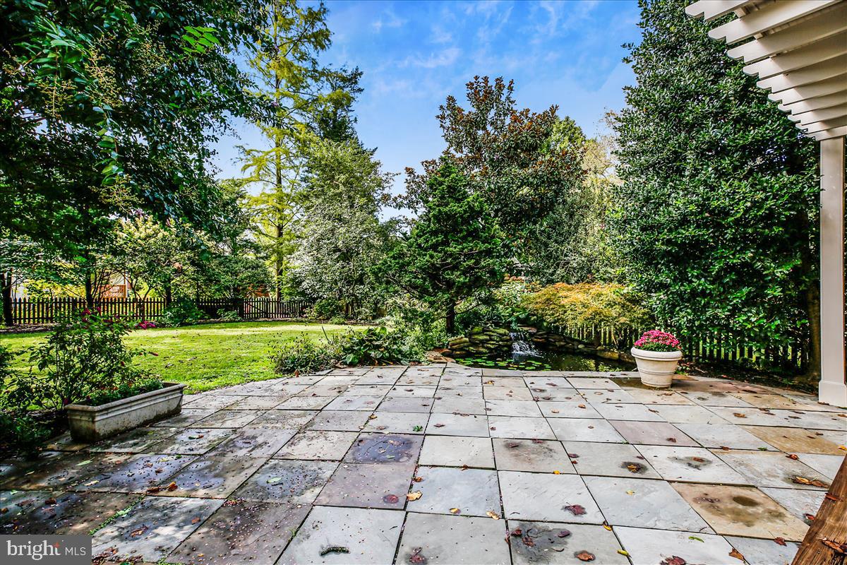 GARRETT PARK - Residential