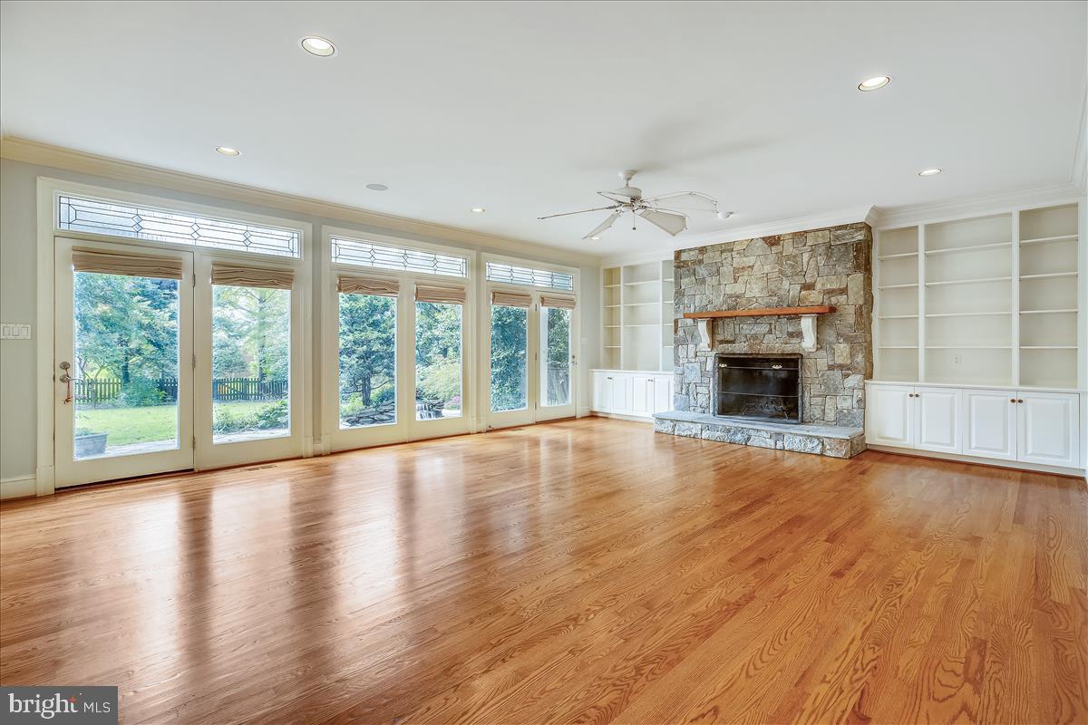 GARRETT PARK - Residential