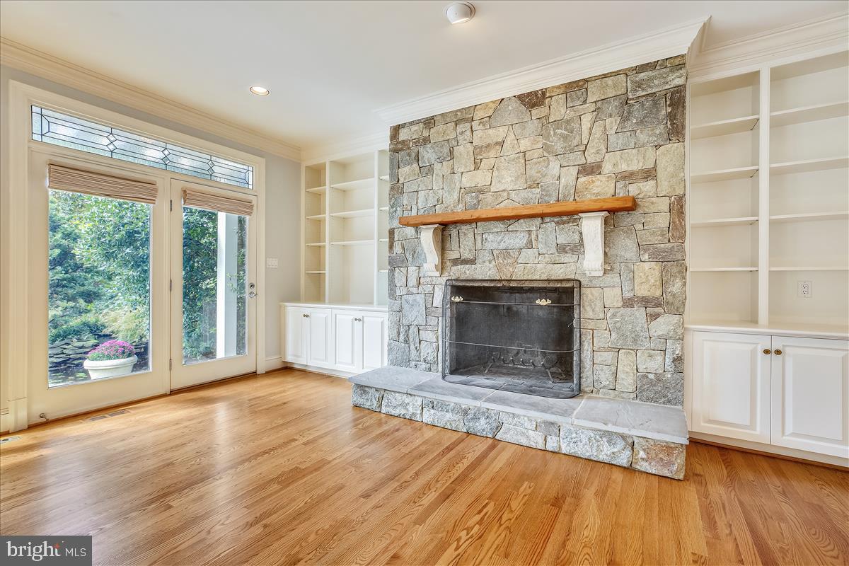 GARRETT PARK - Residential