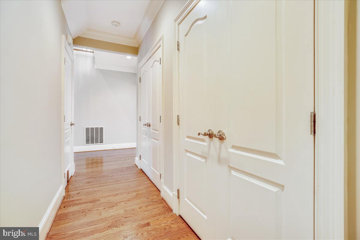 GARRETT PARK - Residential