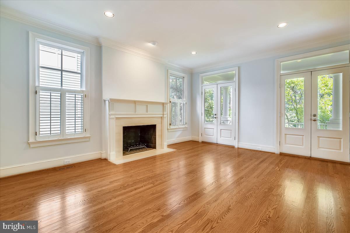 GARRETT PARK - Residential
