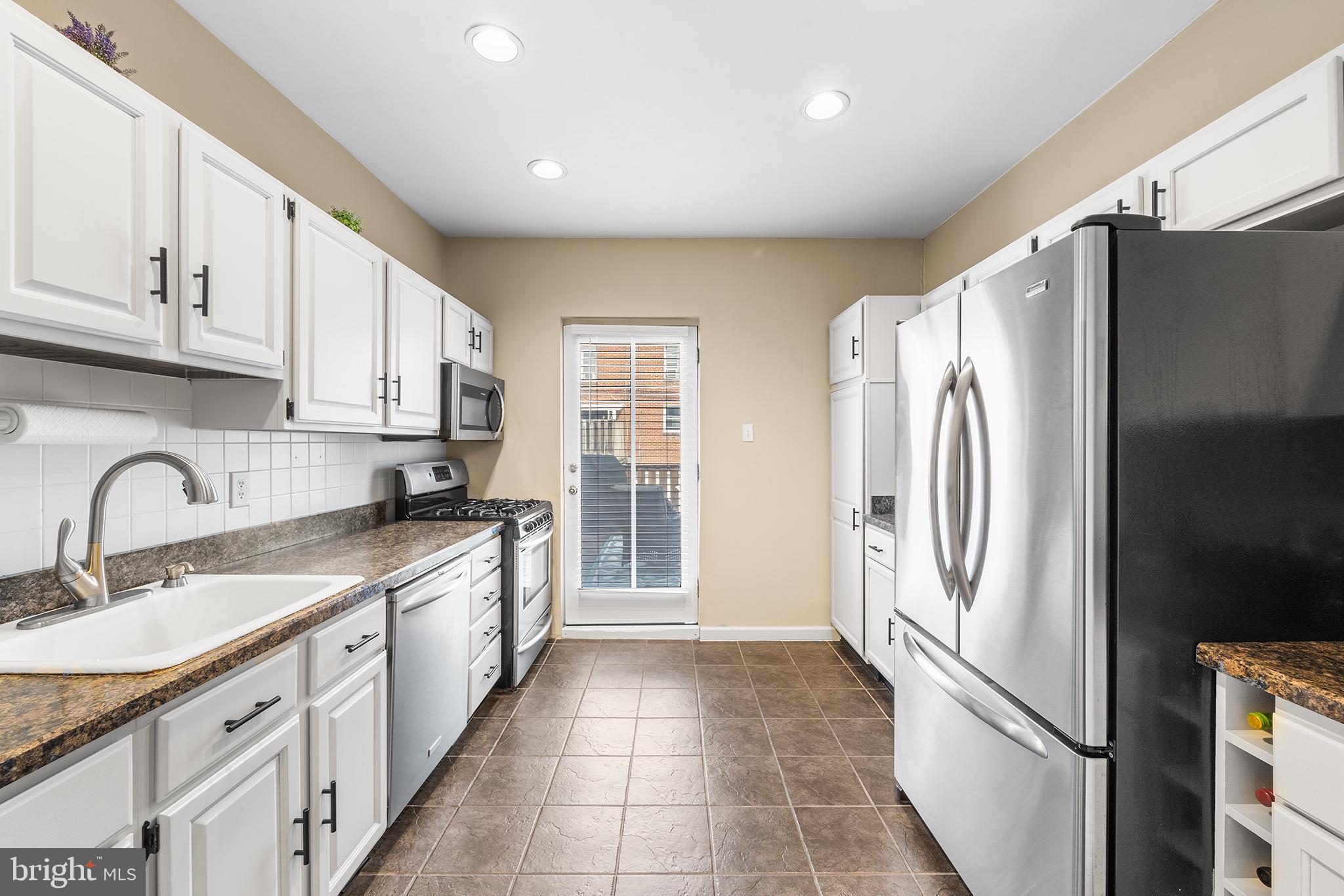 ROXBOROUGH - Residential