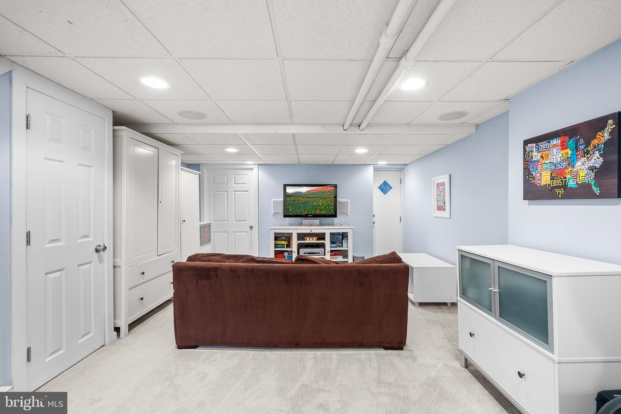 ROXBOROUGH - Residential