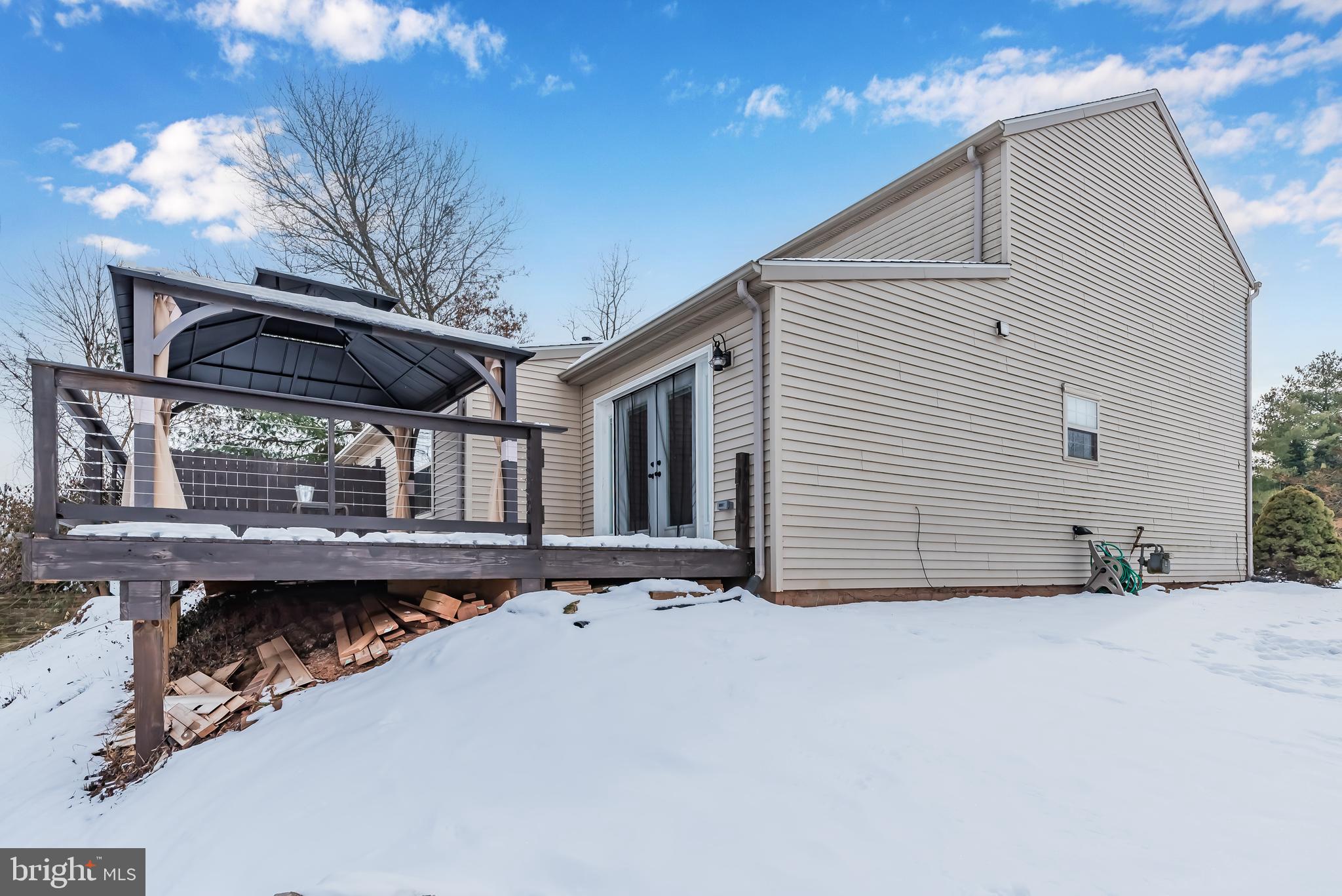 STONEBRIDGE CROSSING - Residential
