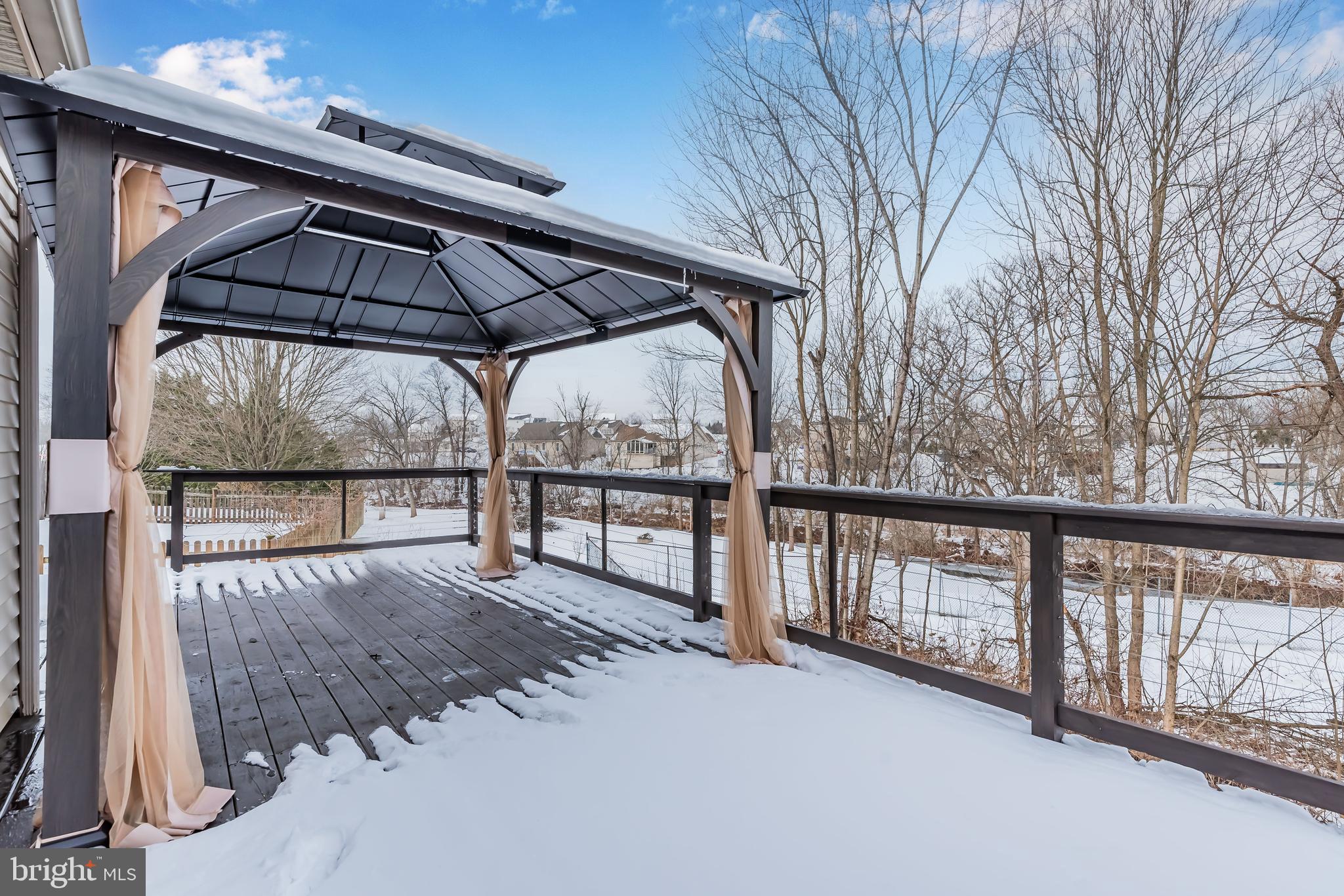 STONEBRIDGE CROSSING - Residential