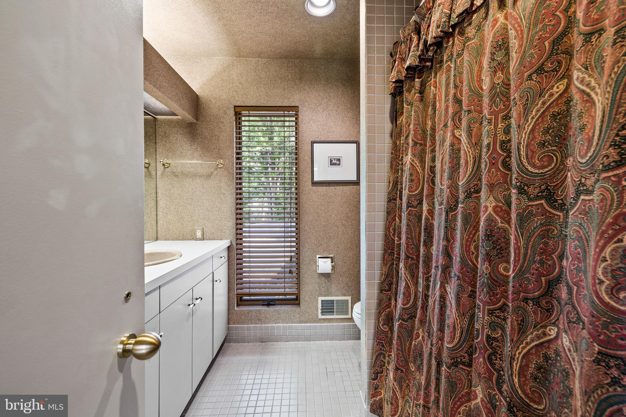 LEISURE HILL - Residential