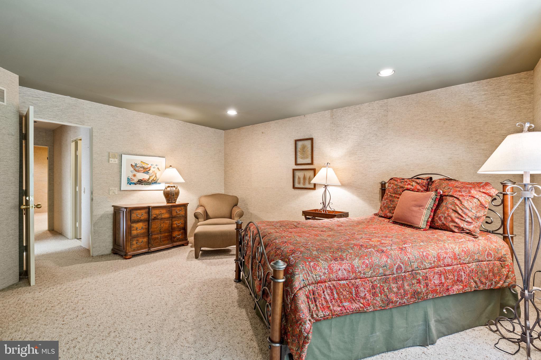 LEISURE HILL - Residential