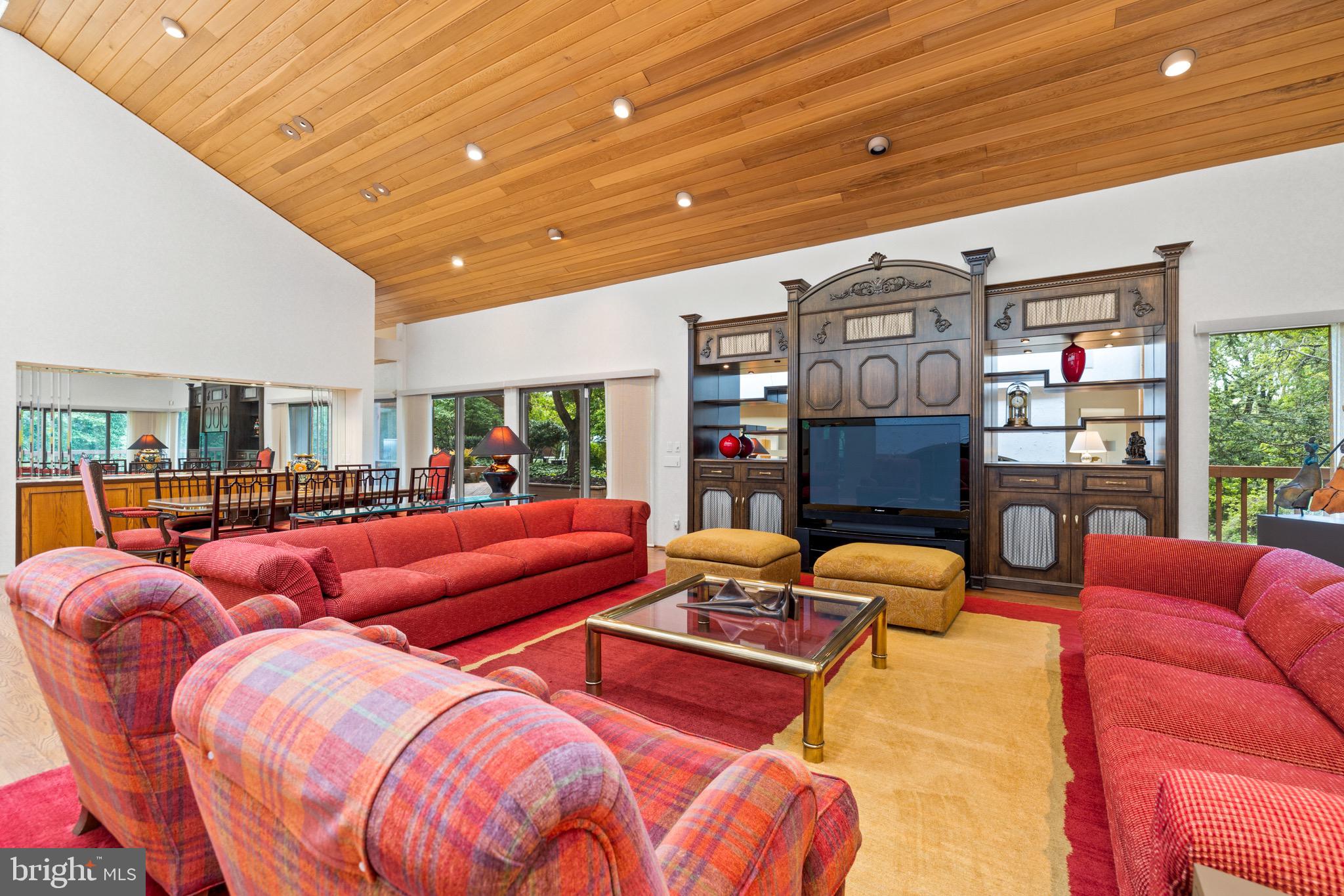 LEISURE HILL - Residential