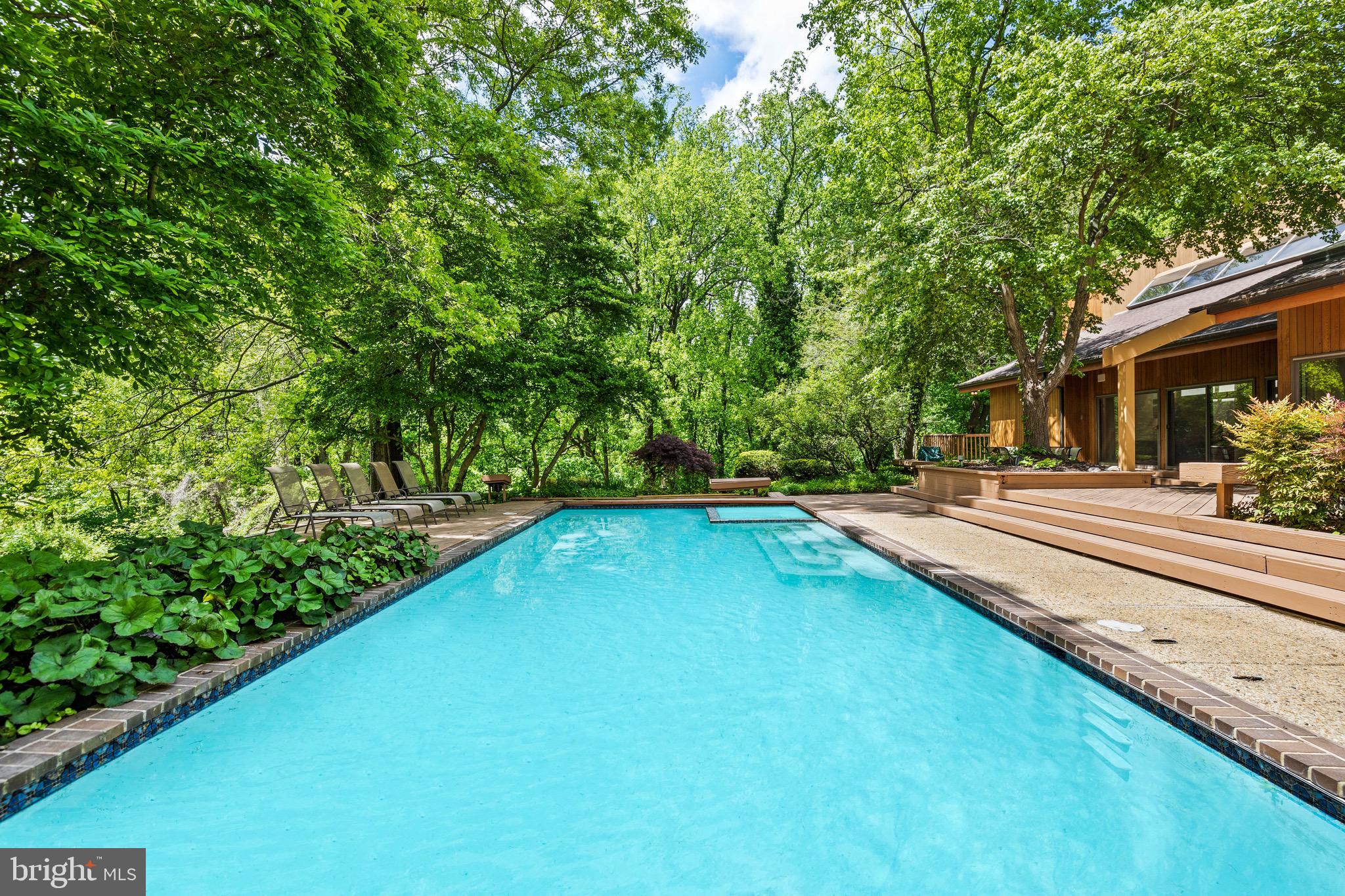 LEISURE HILL - Residential