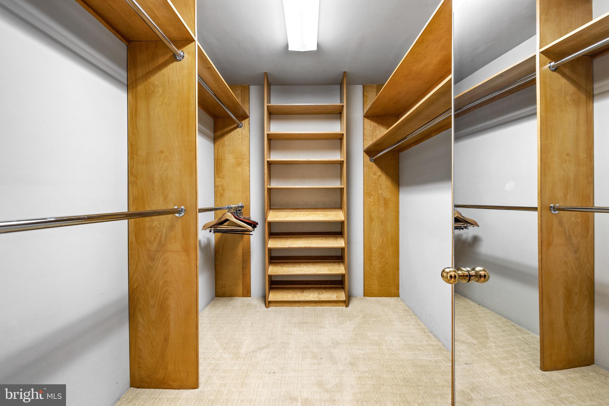 LEISURE HILL - Residential