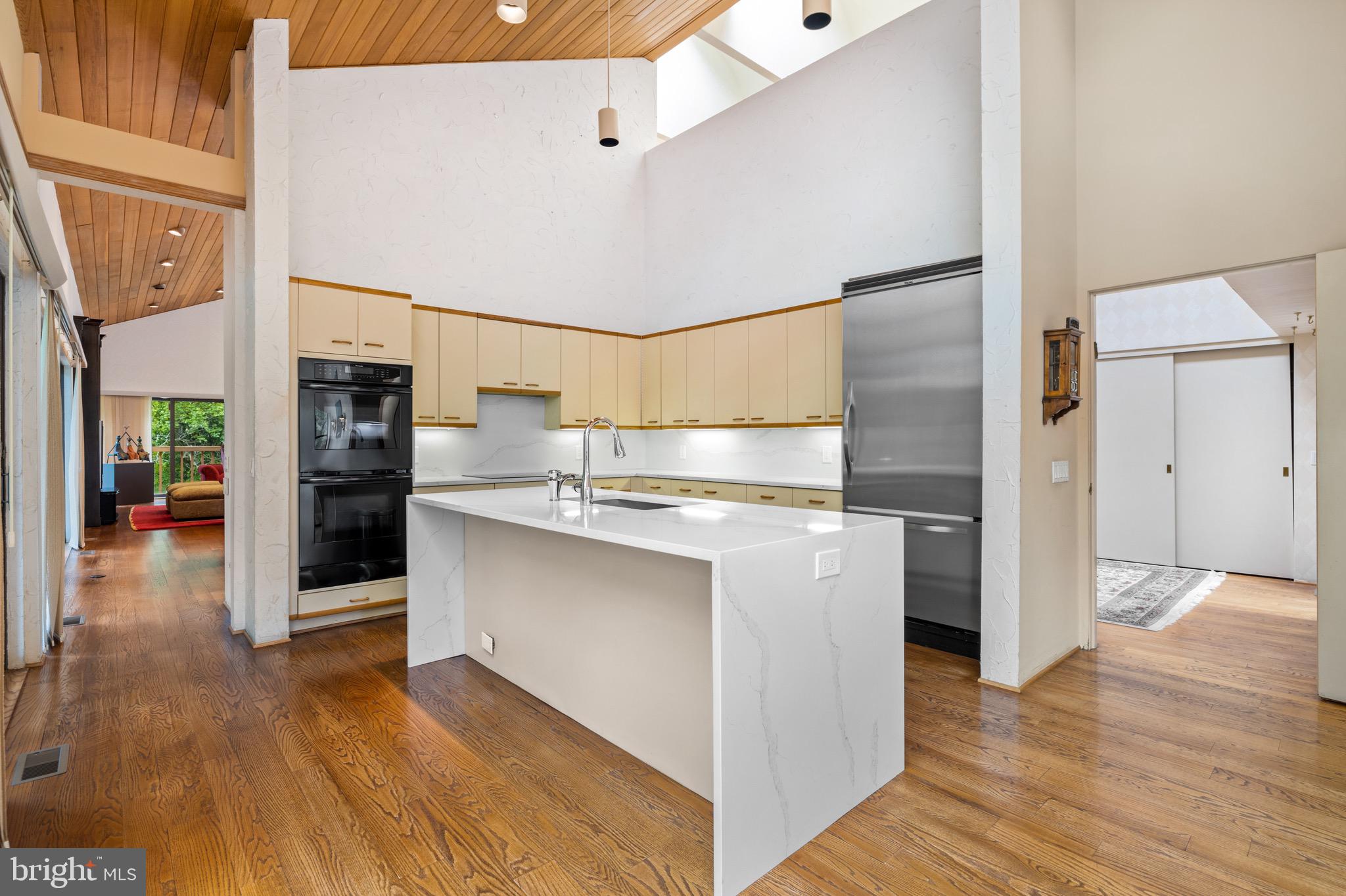 LEISURE HILL - Residential