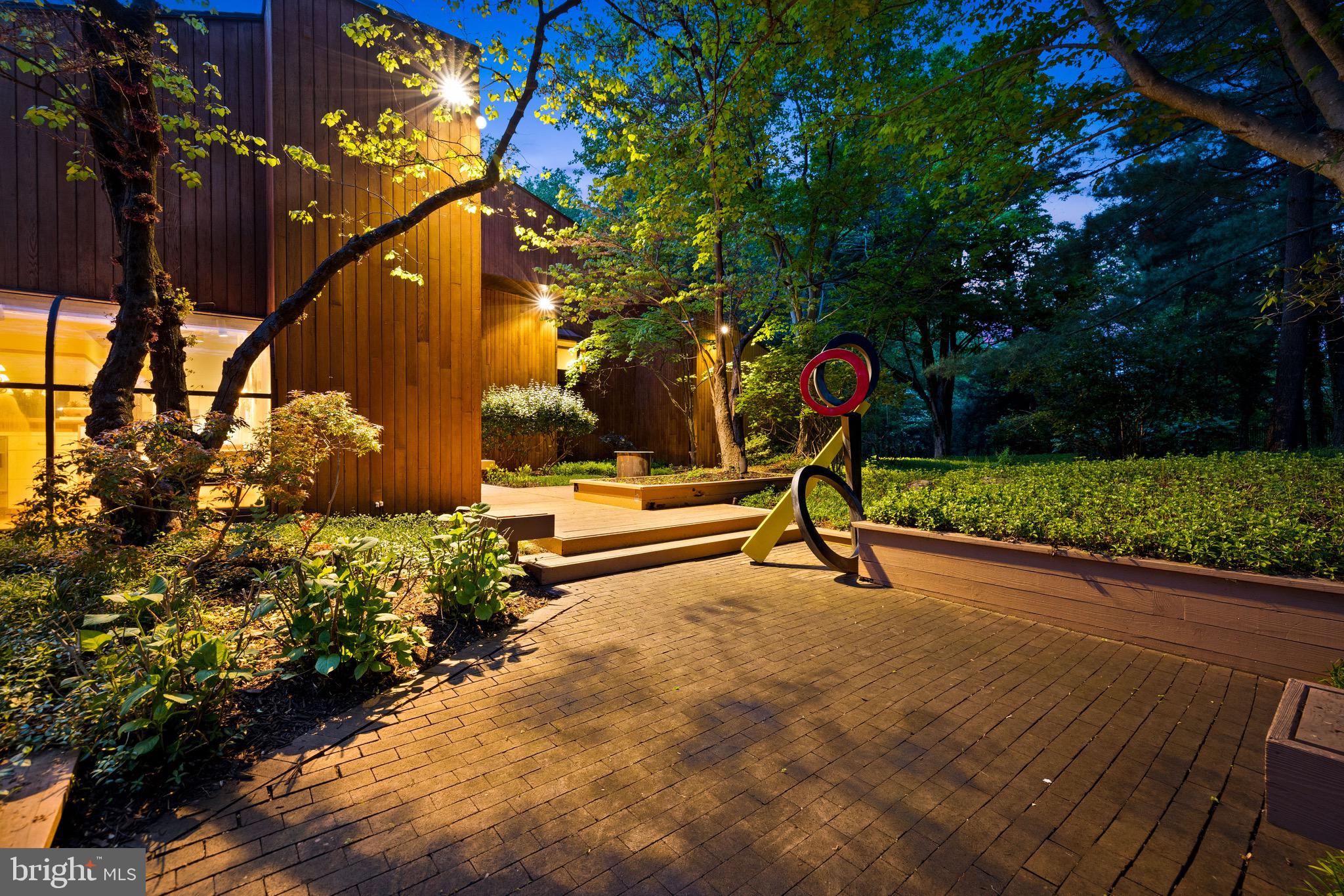 LEISURE HILL - Residential