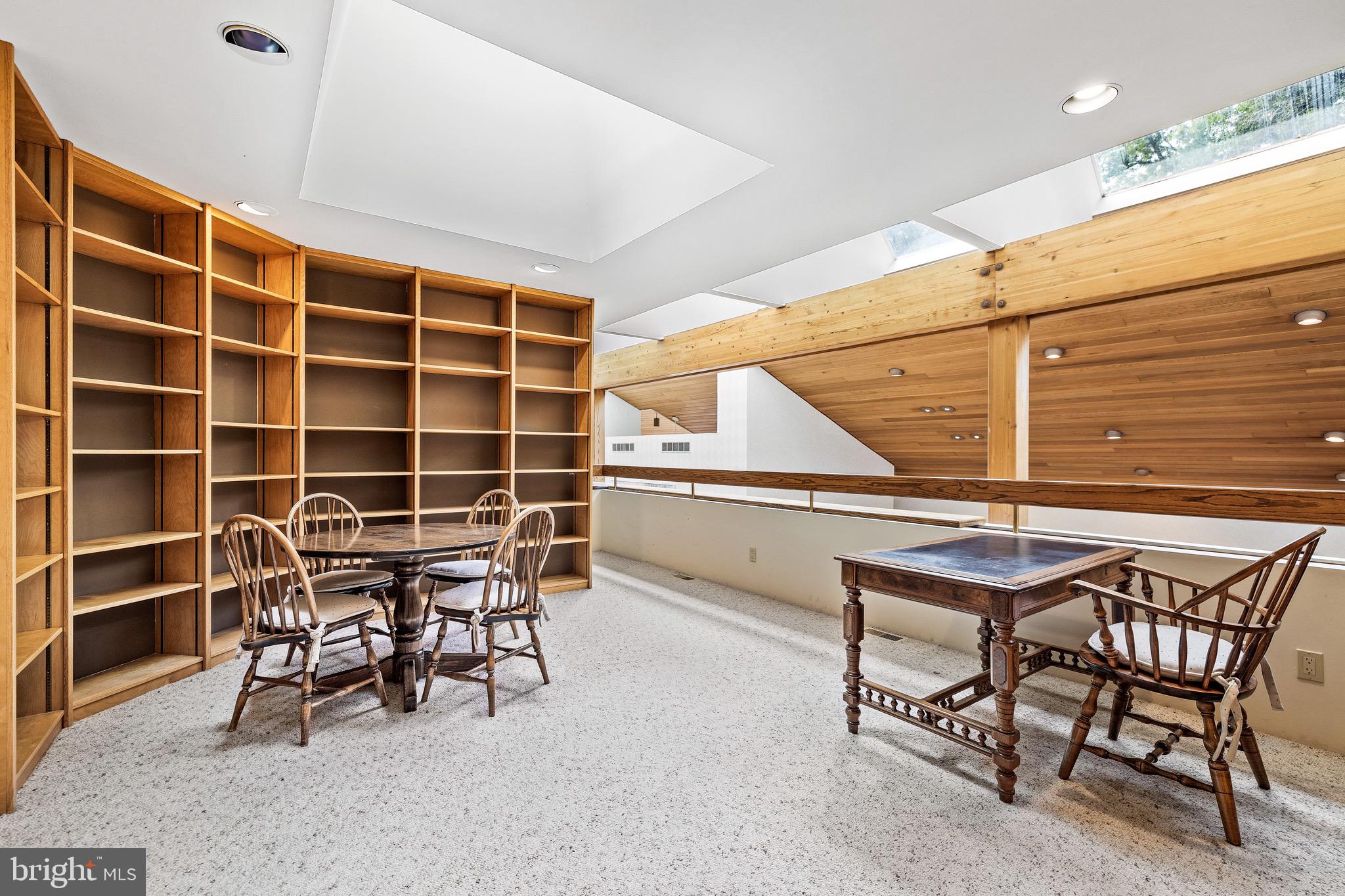 LEISURE HILL - Residential