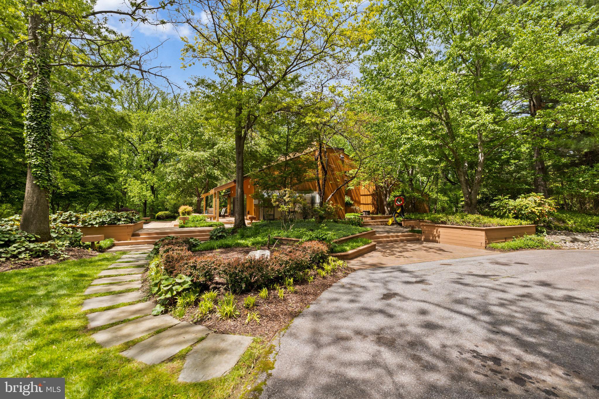 LEISURE HILL - Residential