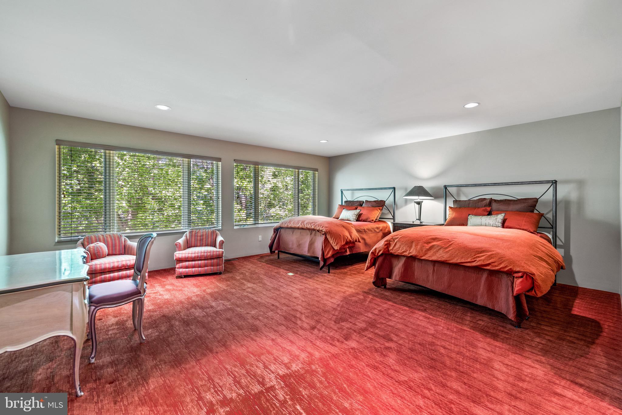 LEISURE HILL - Residential