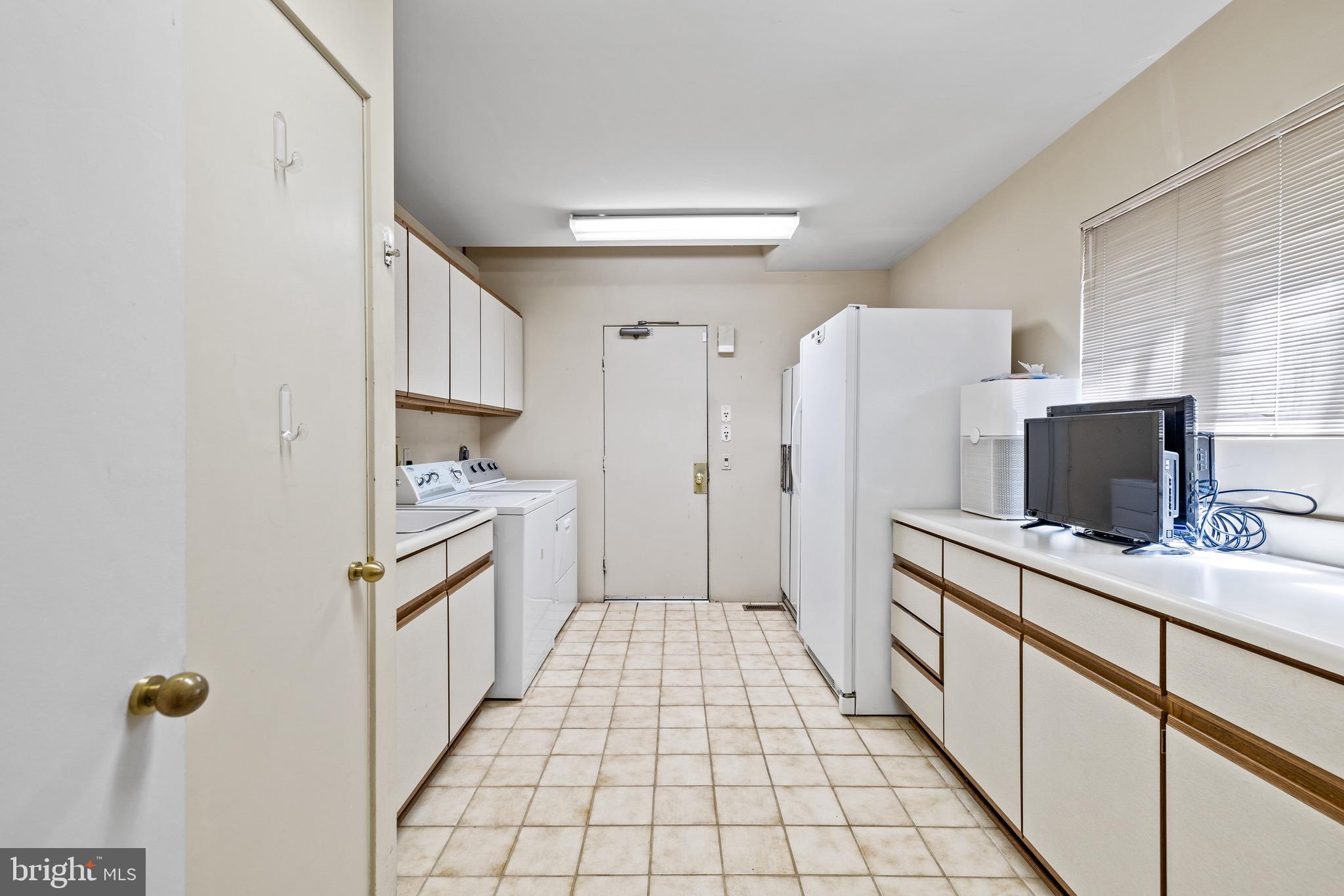 LEISURE HILL - Residential