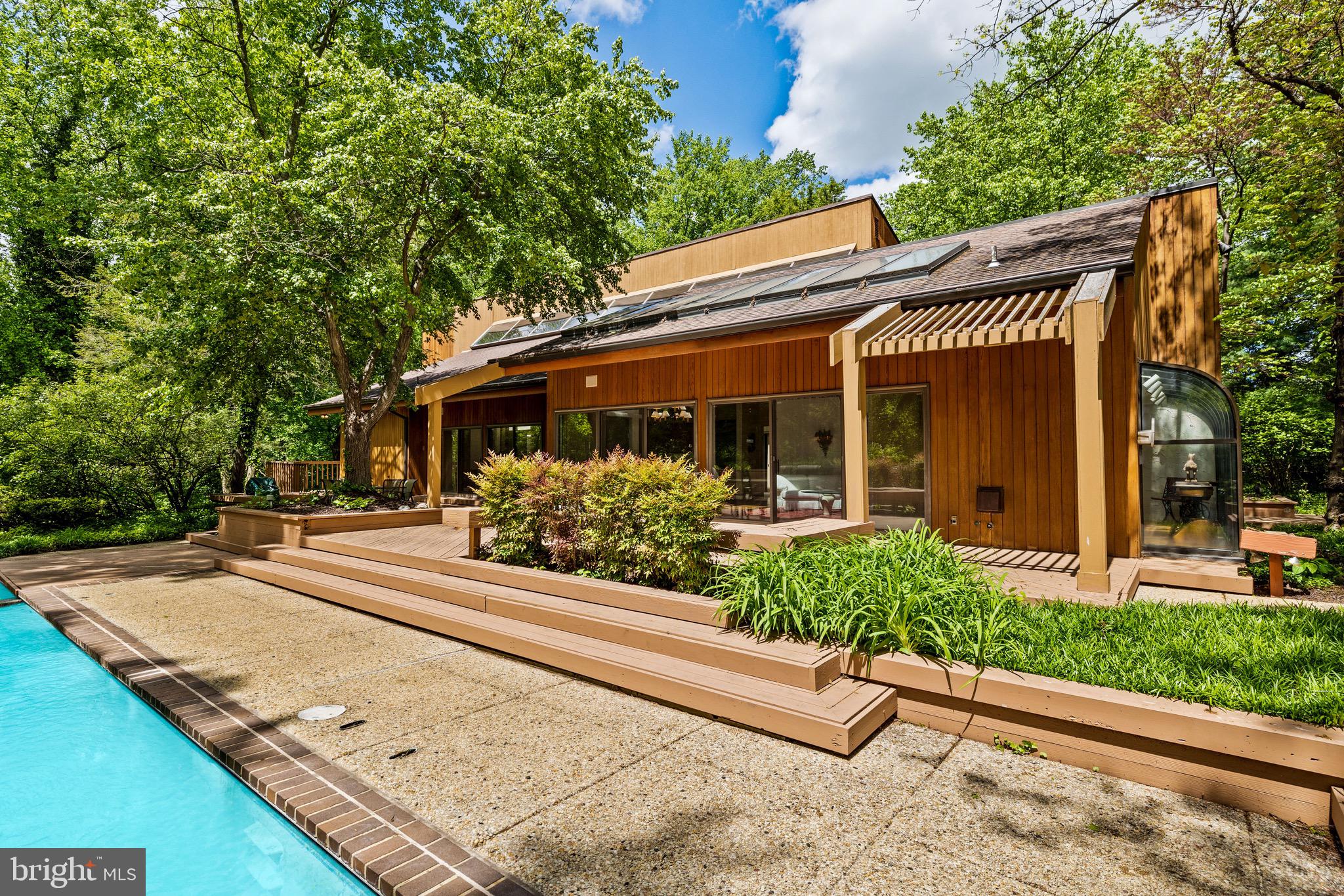 LEISURE HILL - Residential