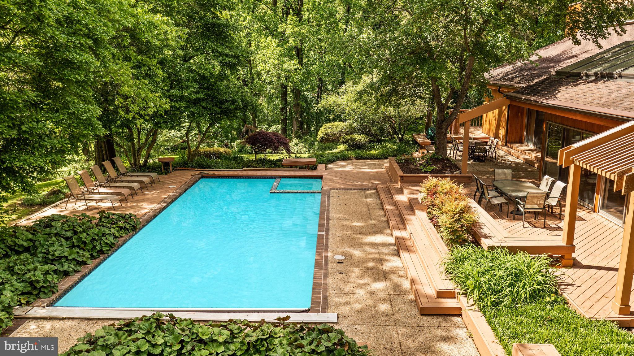 LEISURE HILL - Residential