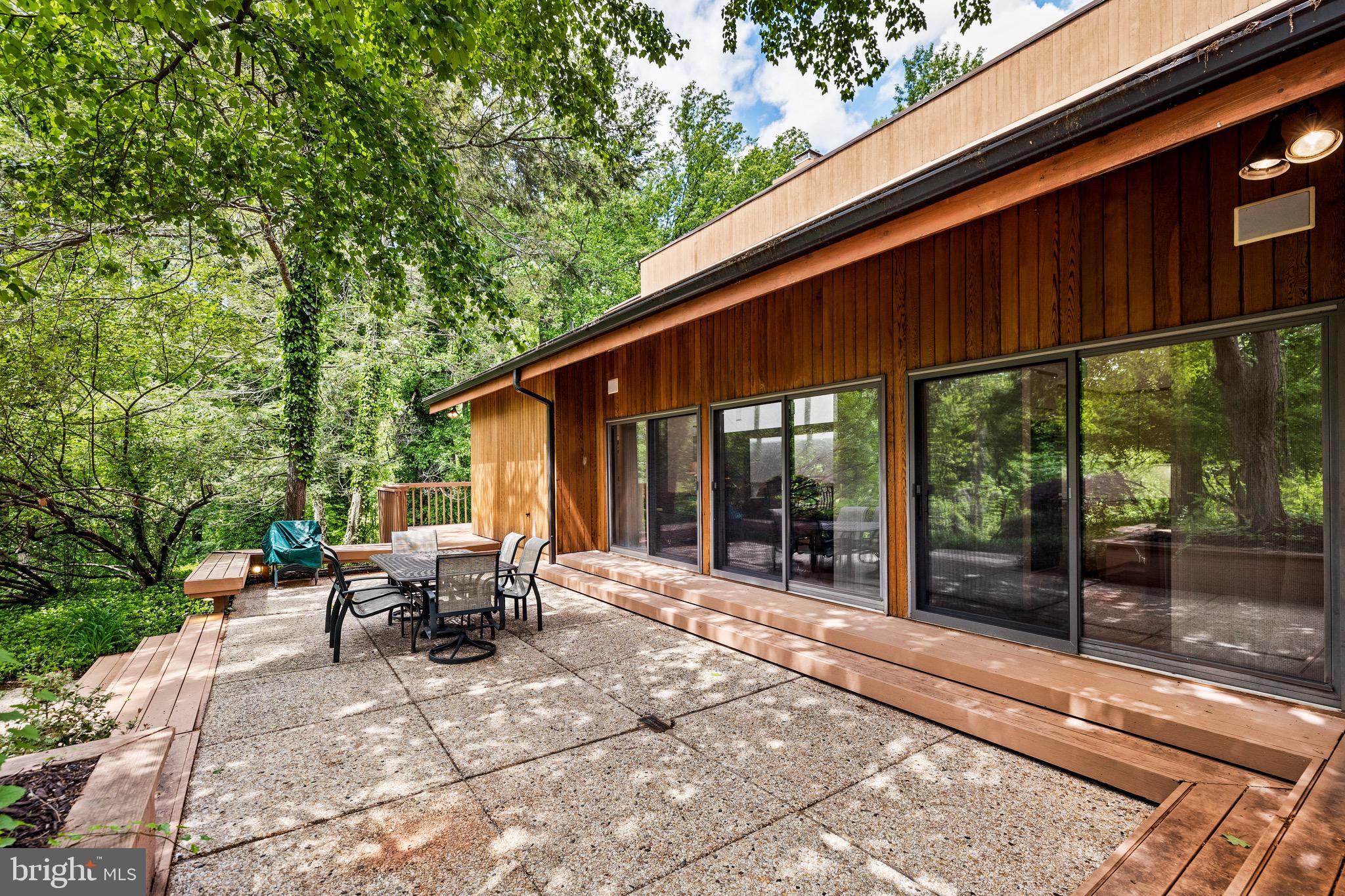 LEISURE HILL - Residential