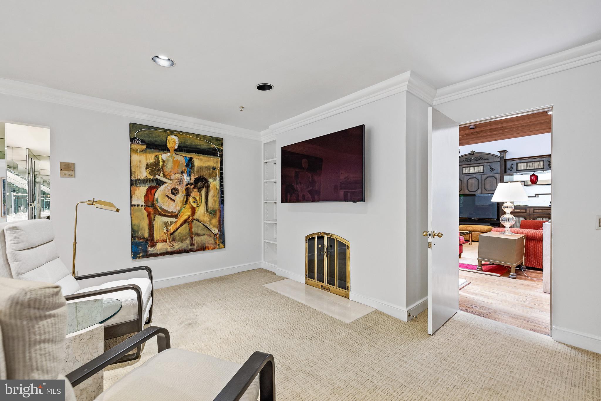 LEISURE HILL - Residential