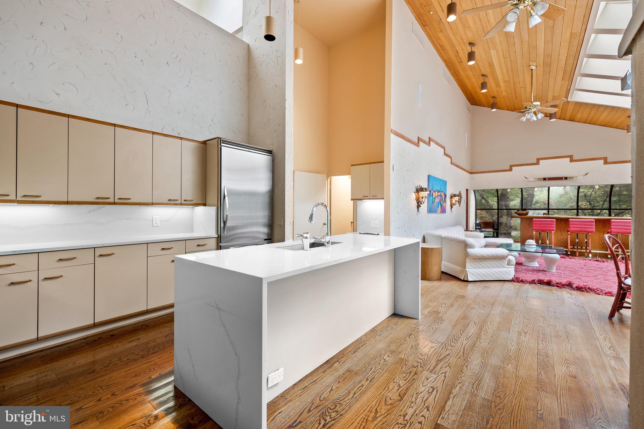 LEISURE HILL - Residential