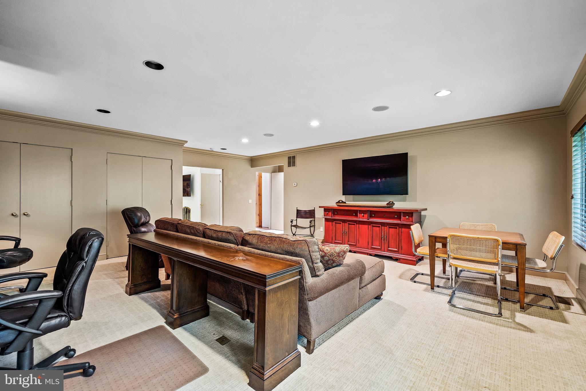 LEISURE HILL - Residential