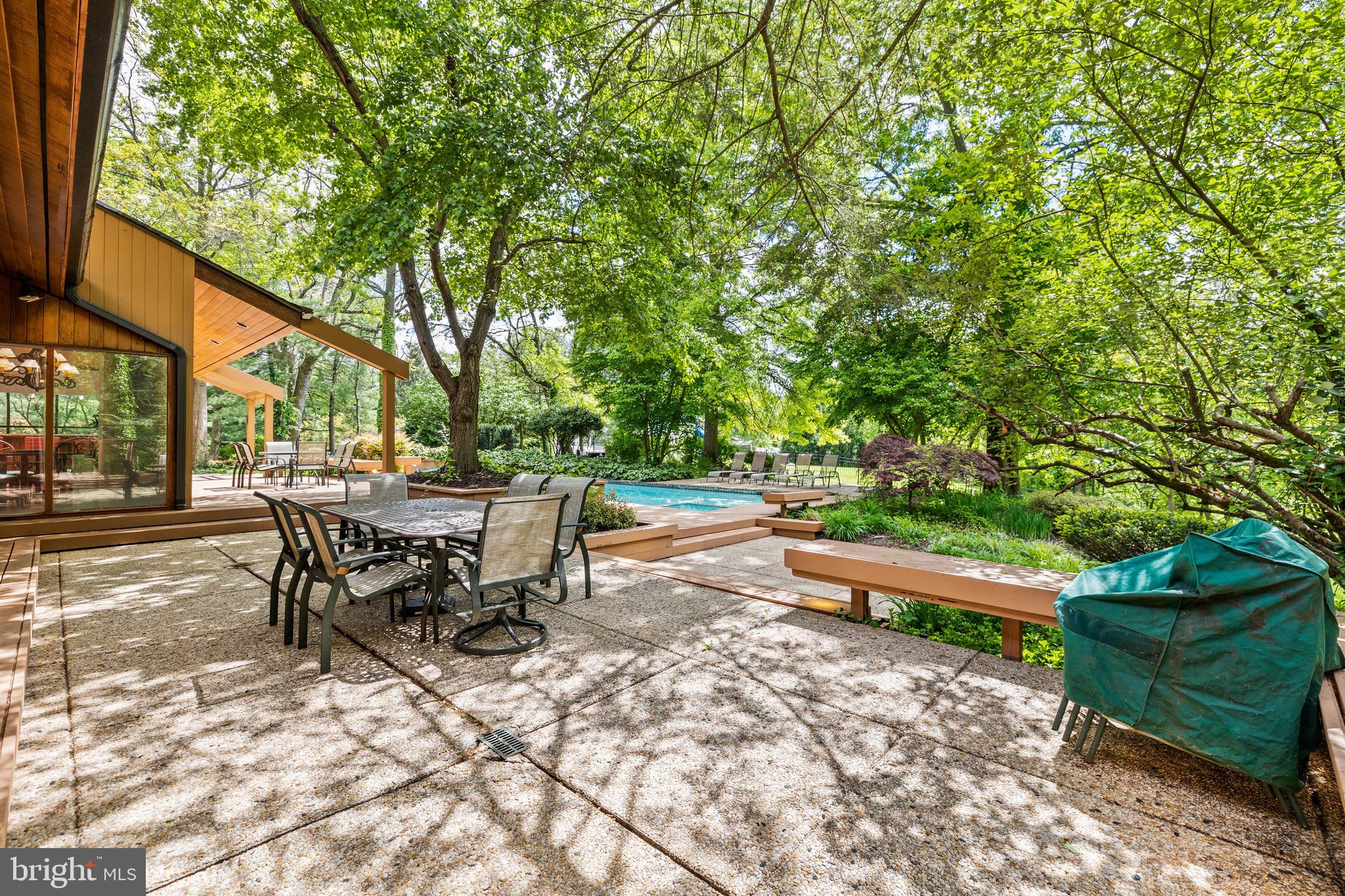 LEISURE HILL - Residential