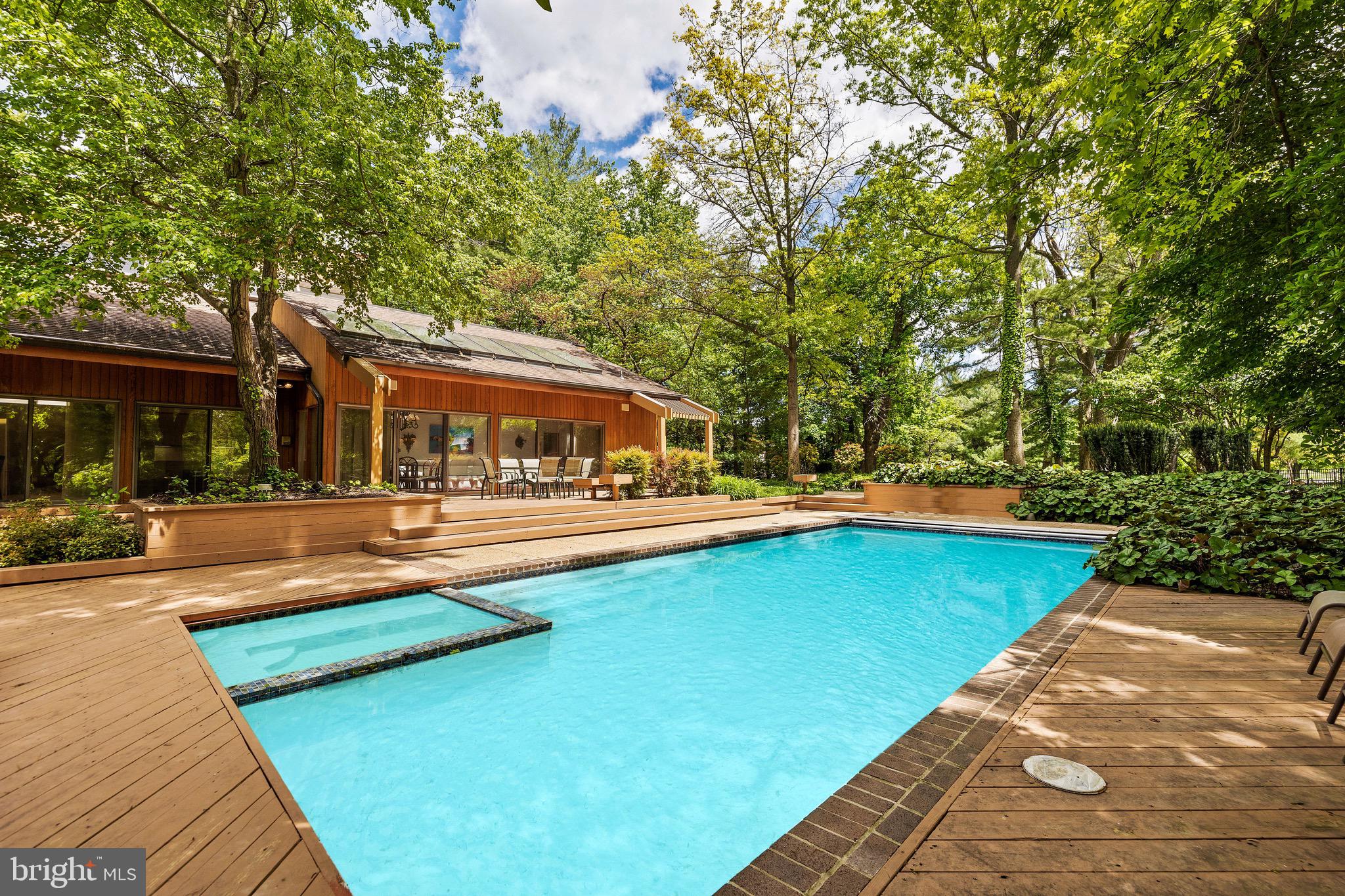 LEISURE HILL - Residential