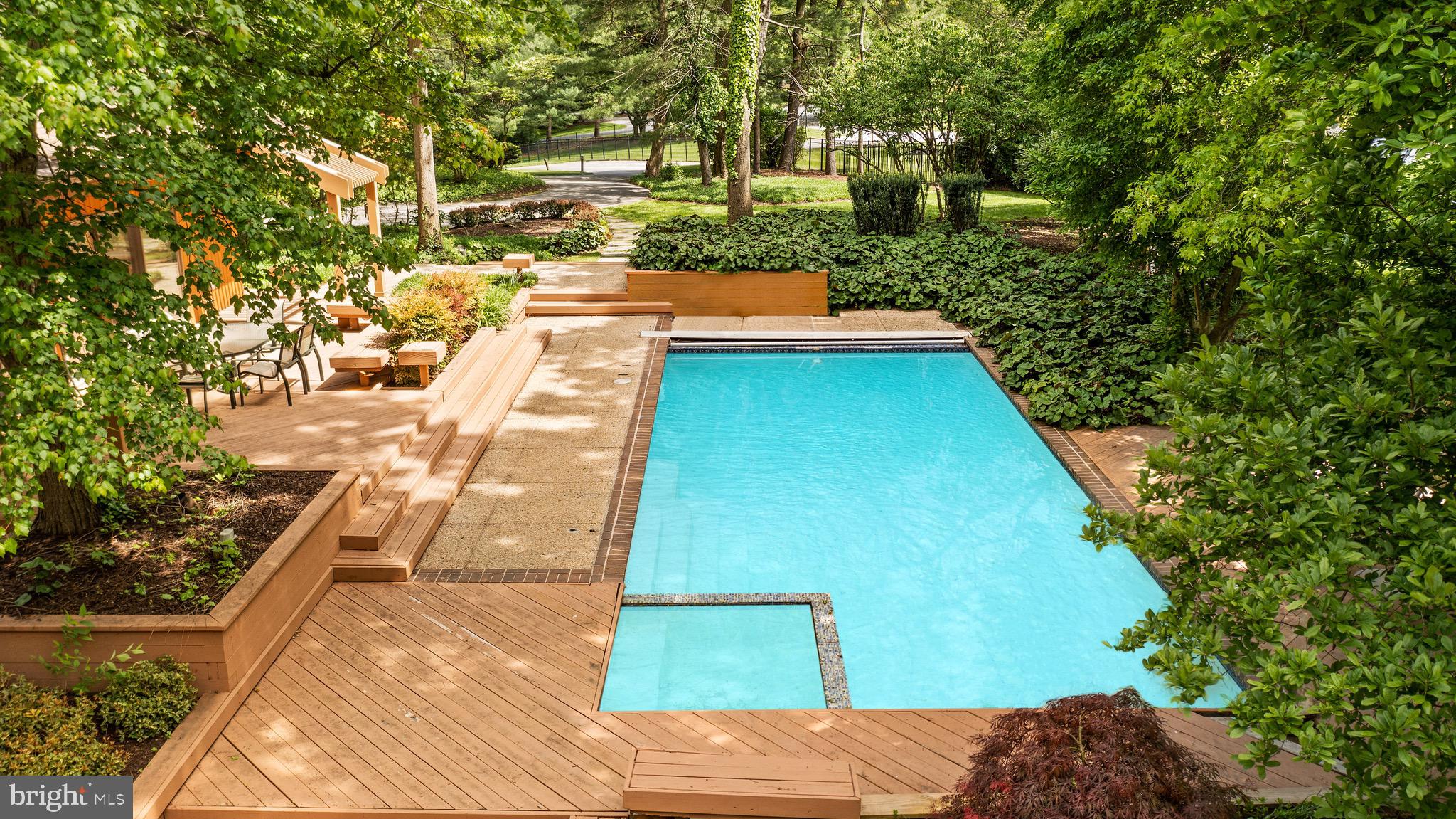 LEISURE HILL - Residential