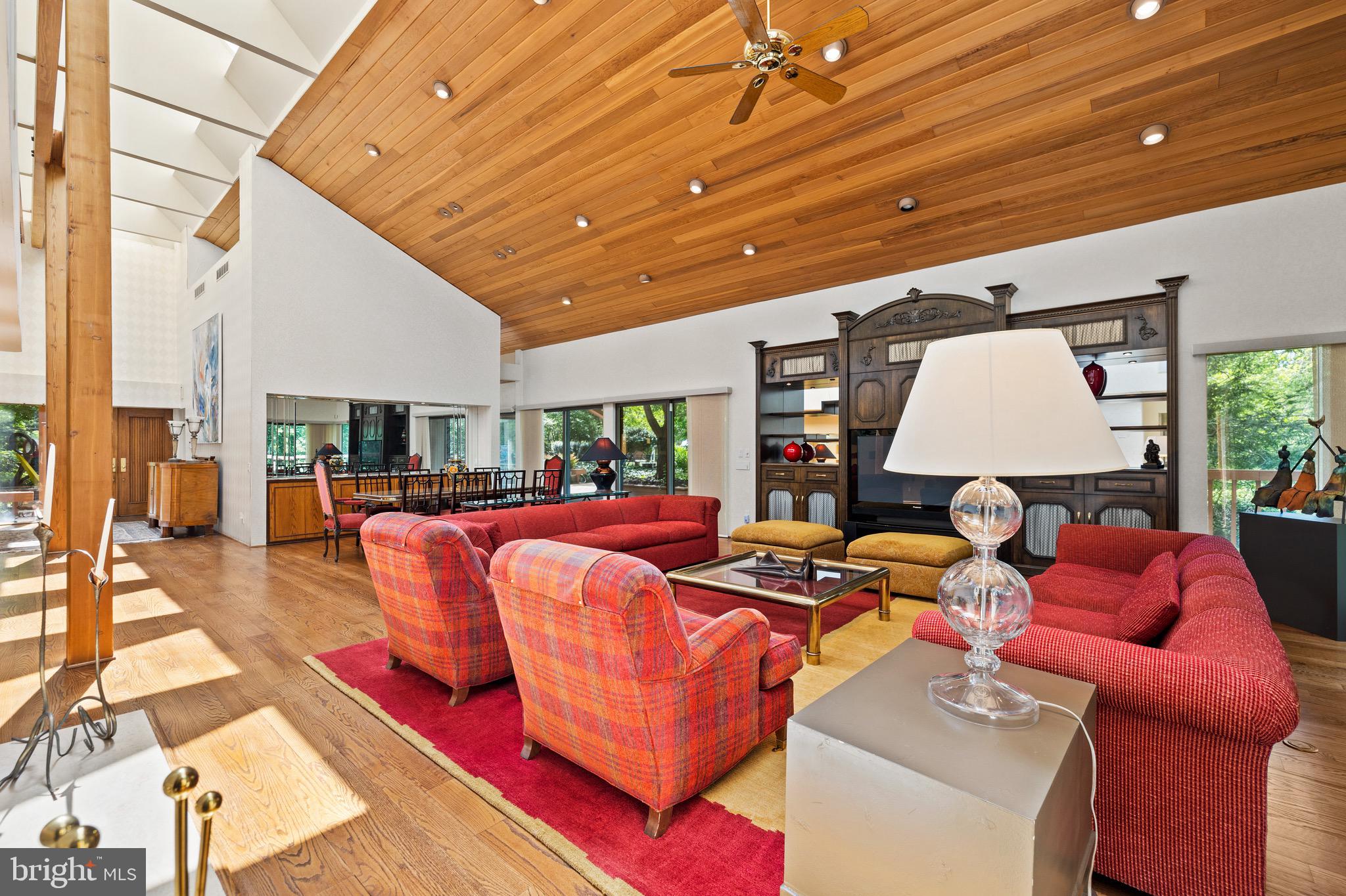 LEISURE HILL - Residential