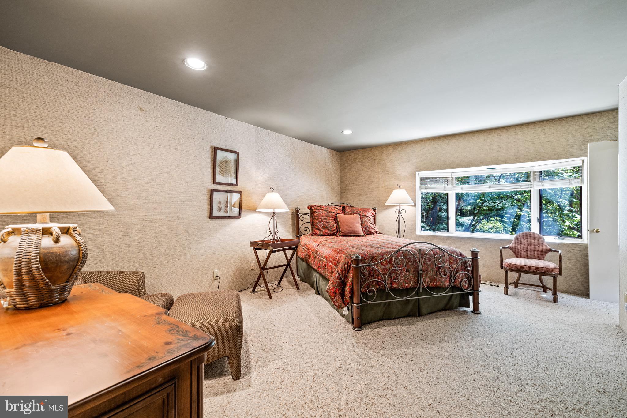 LEISURE HILL - Residential