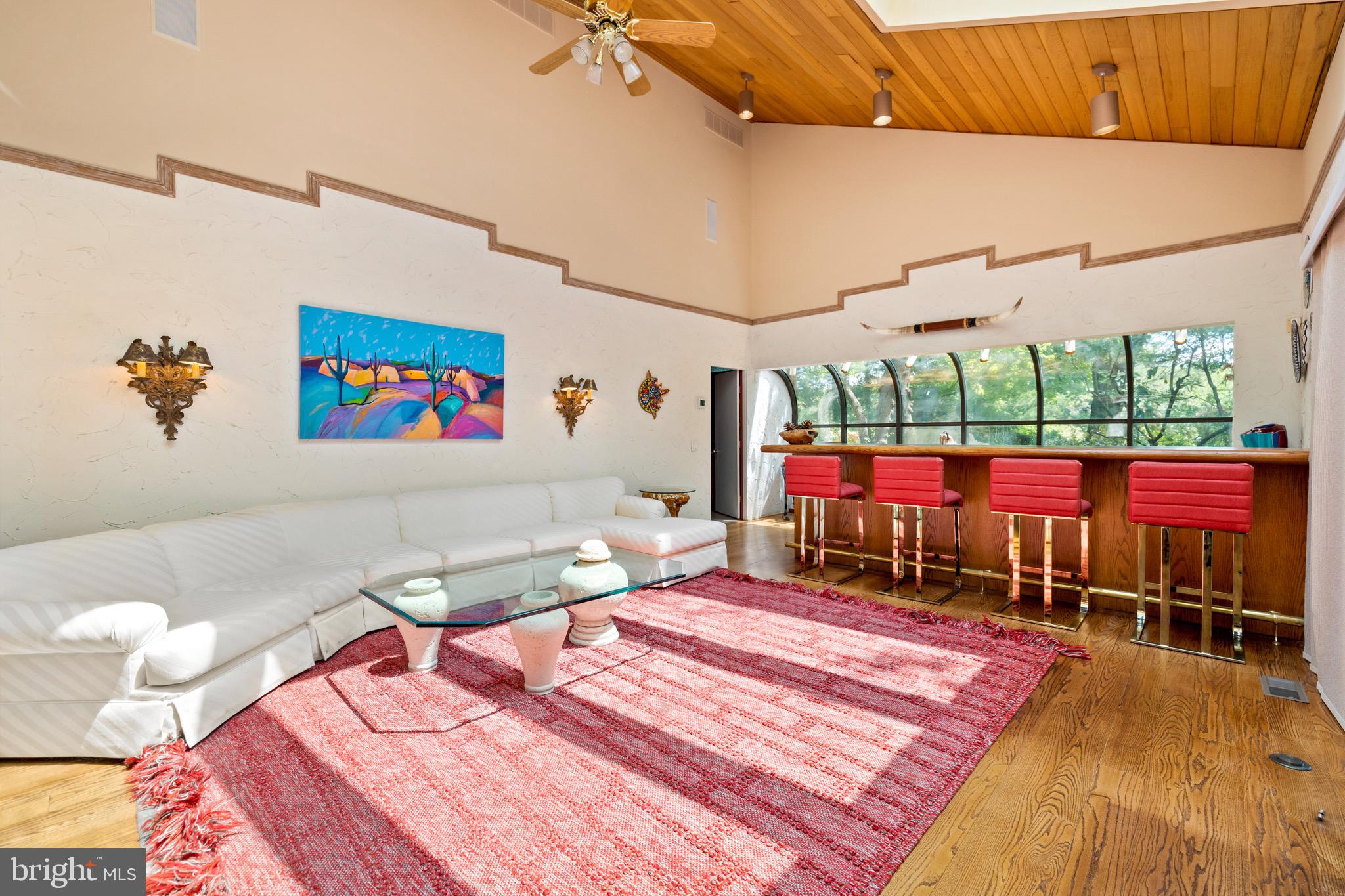 LEISURE HILL - Residential