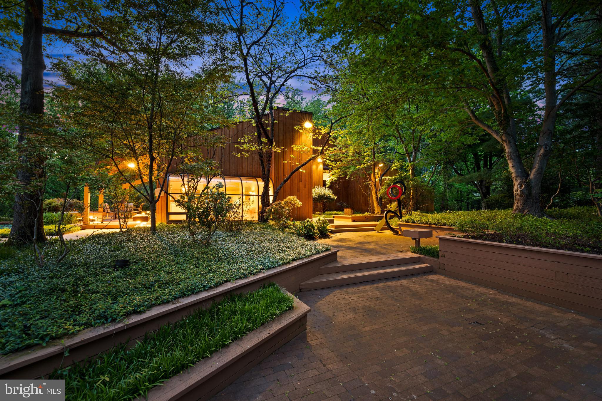 LEISURE HILL - Residential