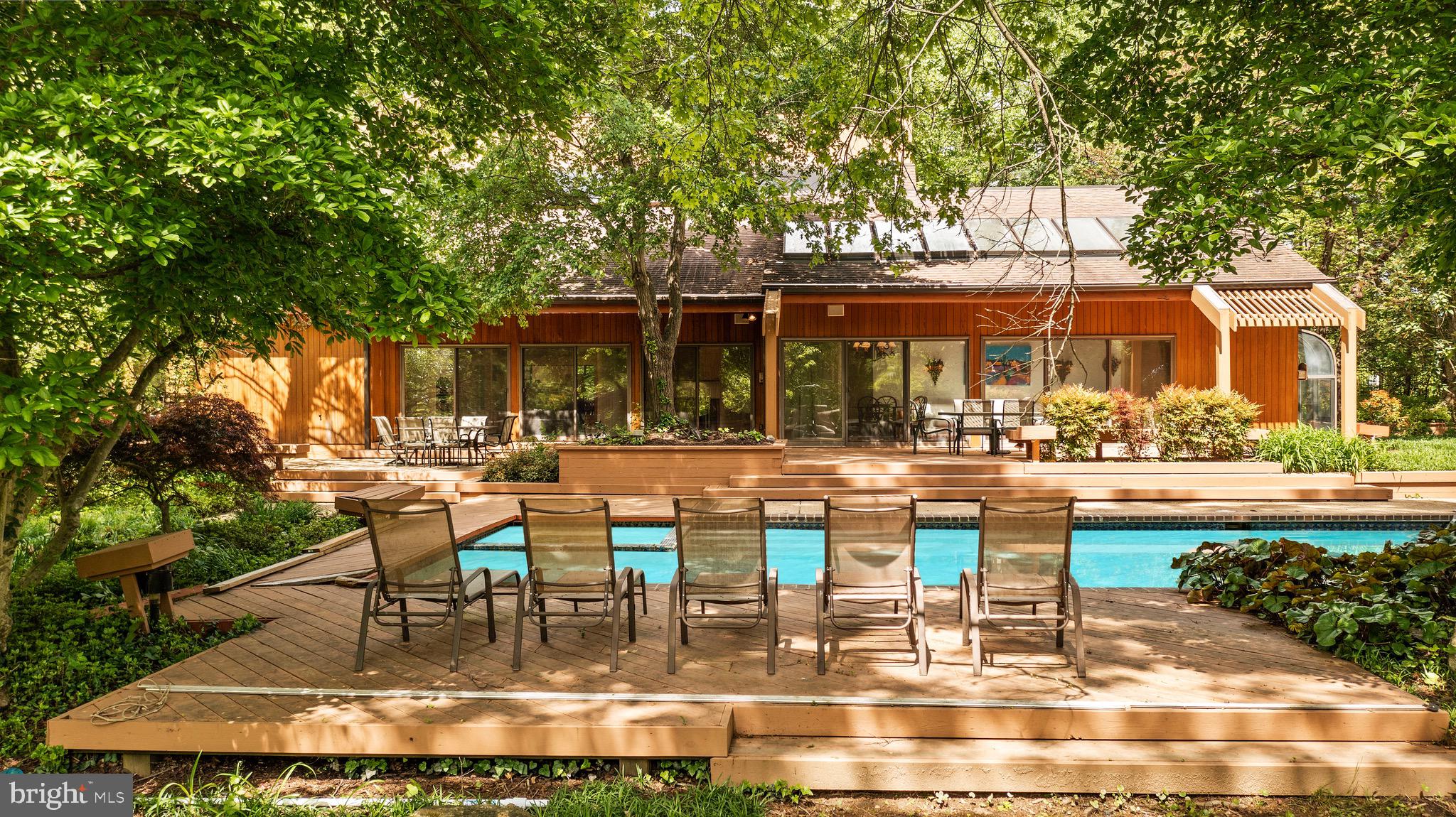 LEISURE HILL - Residential