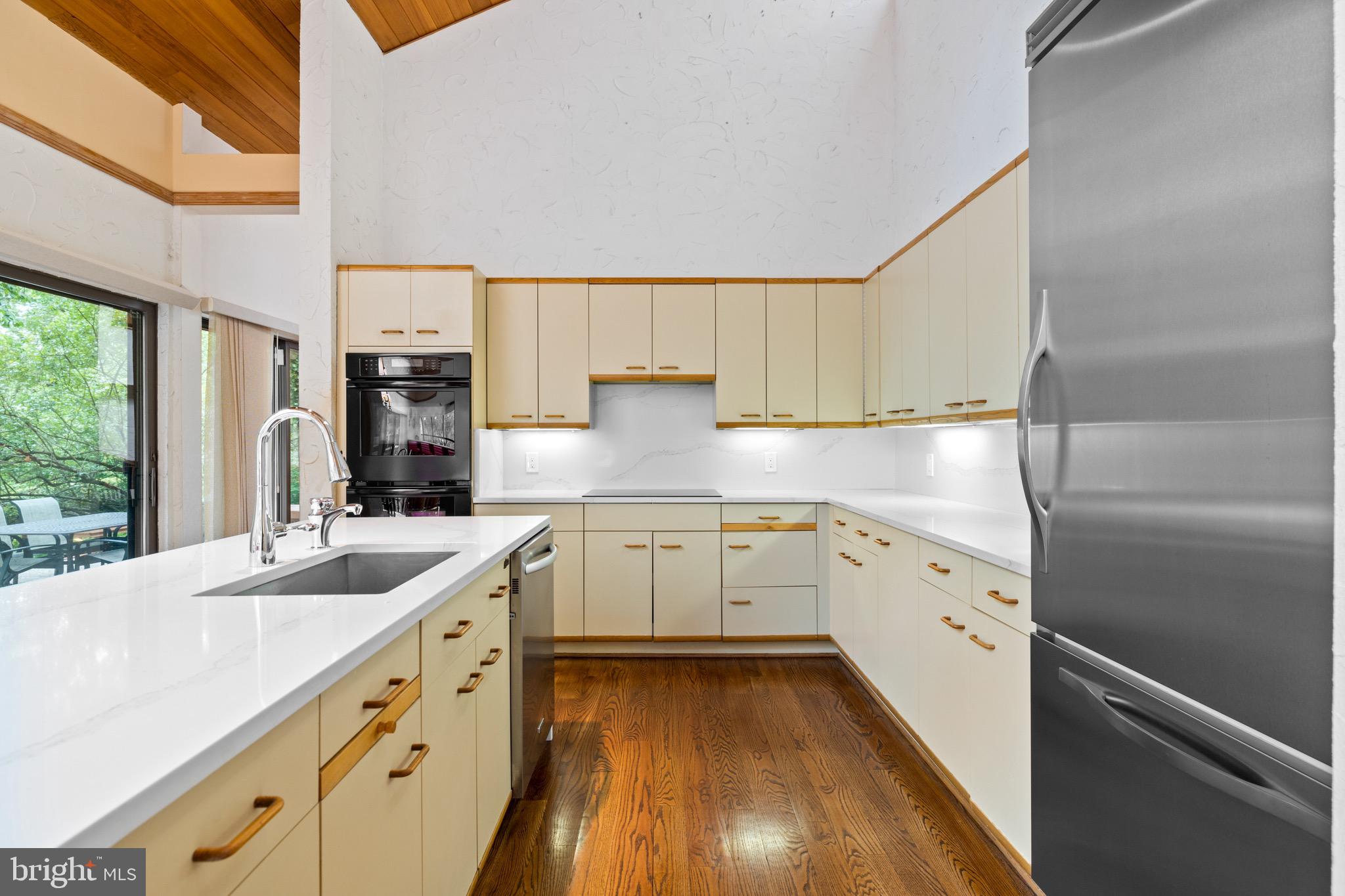 LEISURE HILL - Residential