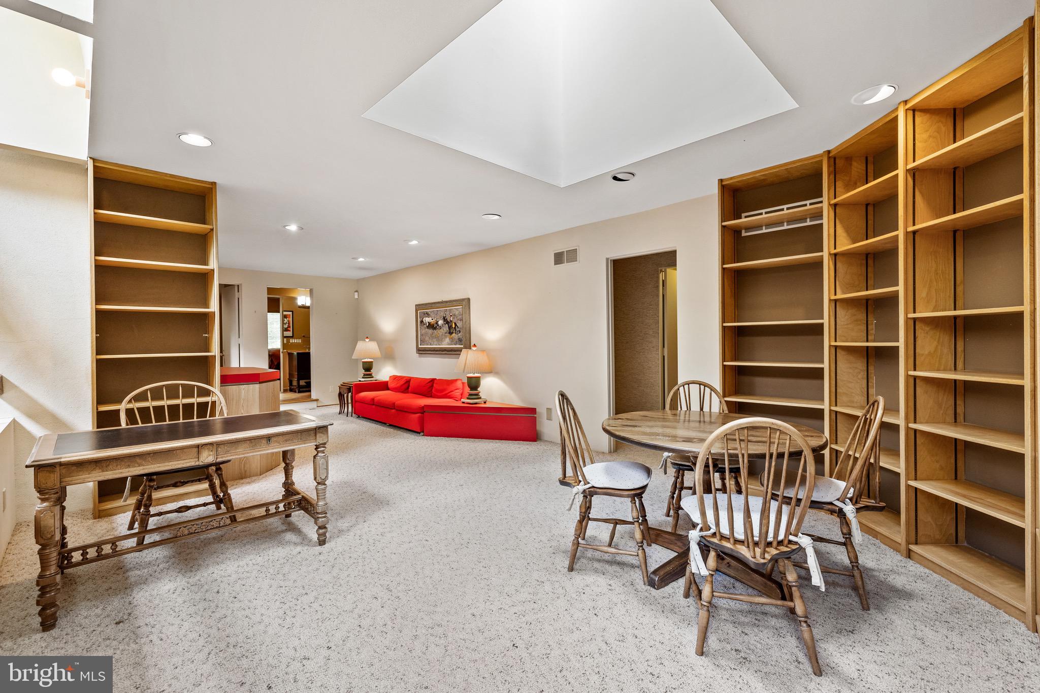 LEISURE HILL - Residential