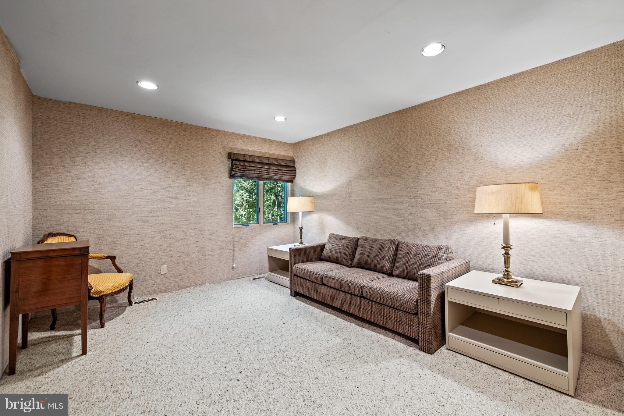 LEISURE HILL - Residential