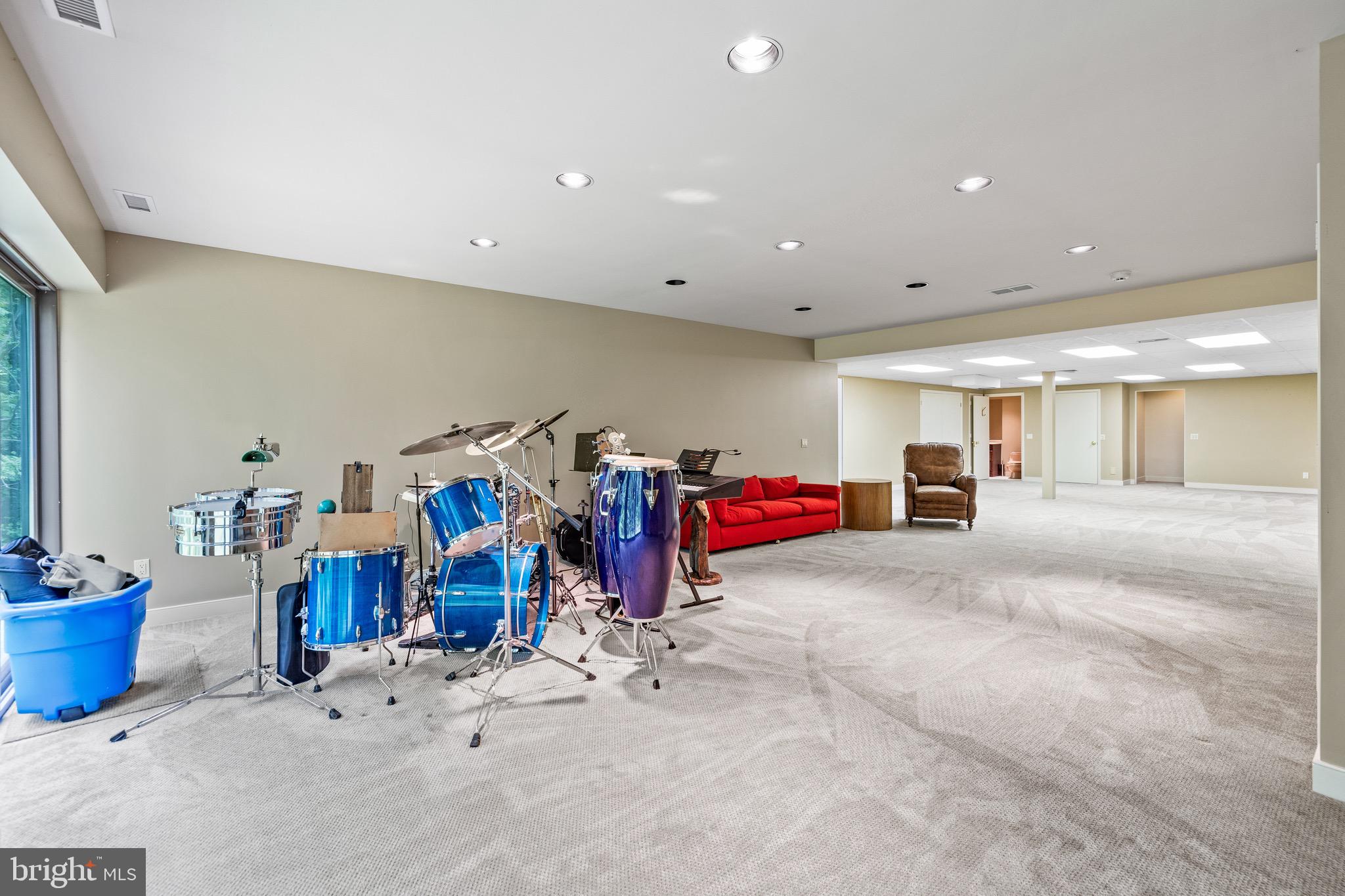 LEISURE HILL - Residential