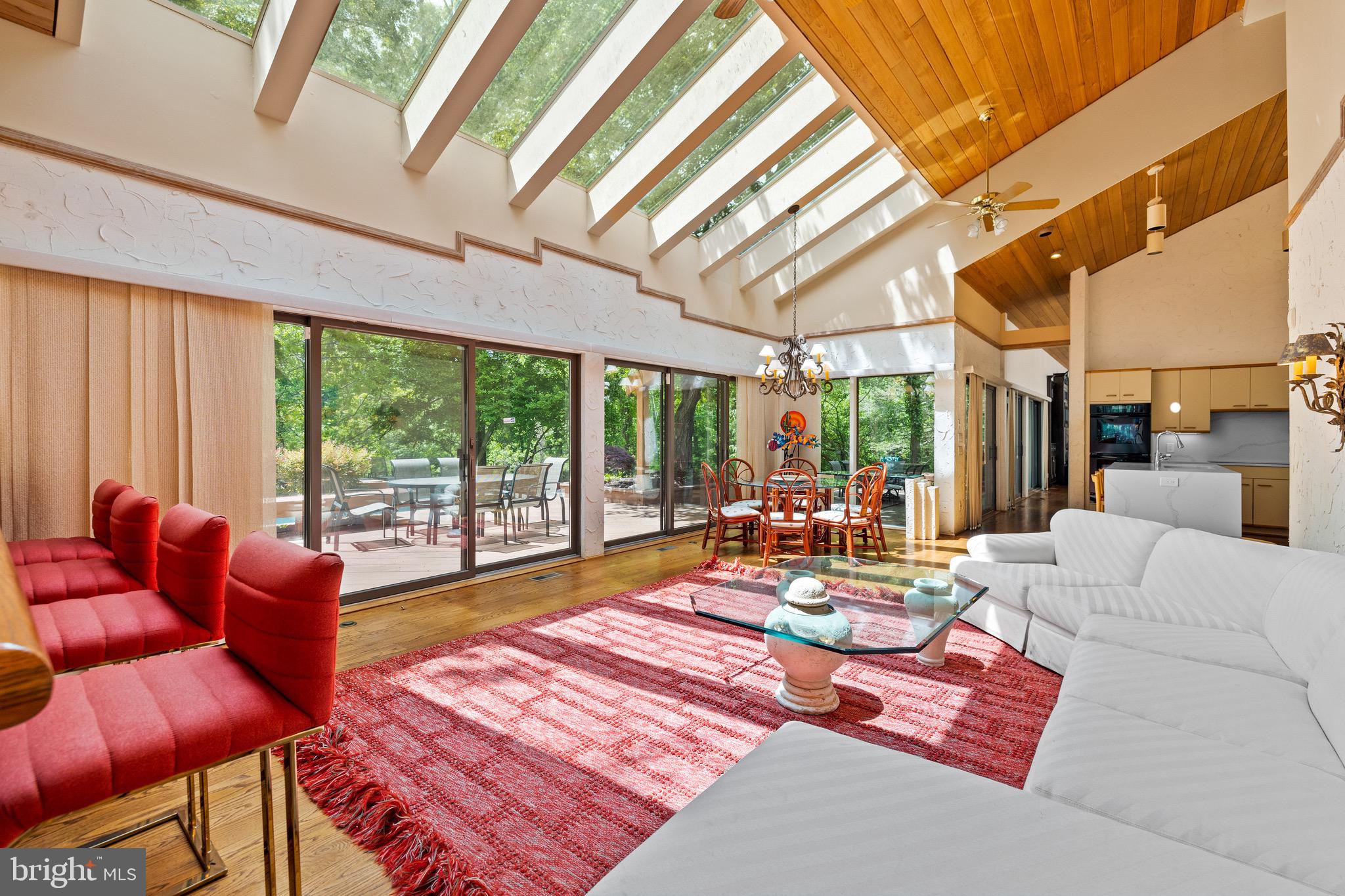 LEISURE HILL - Residential