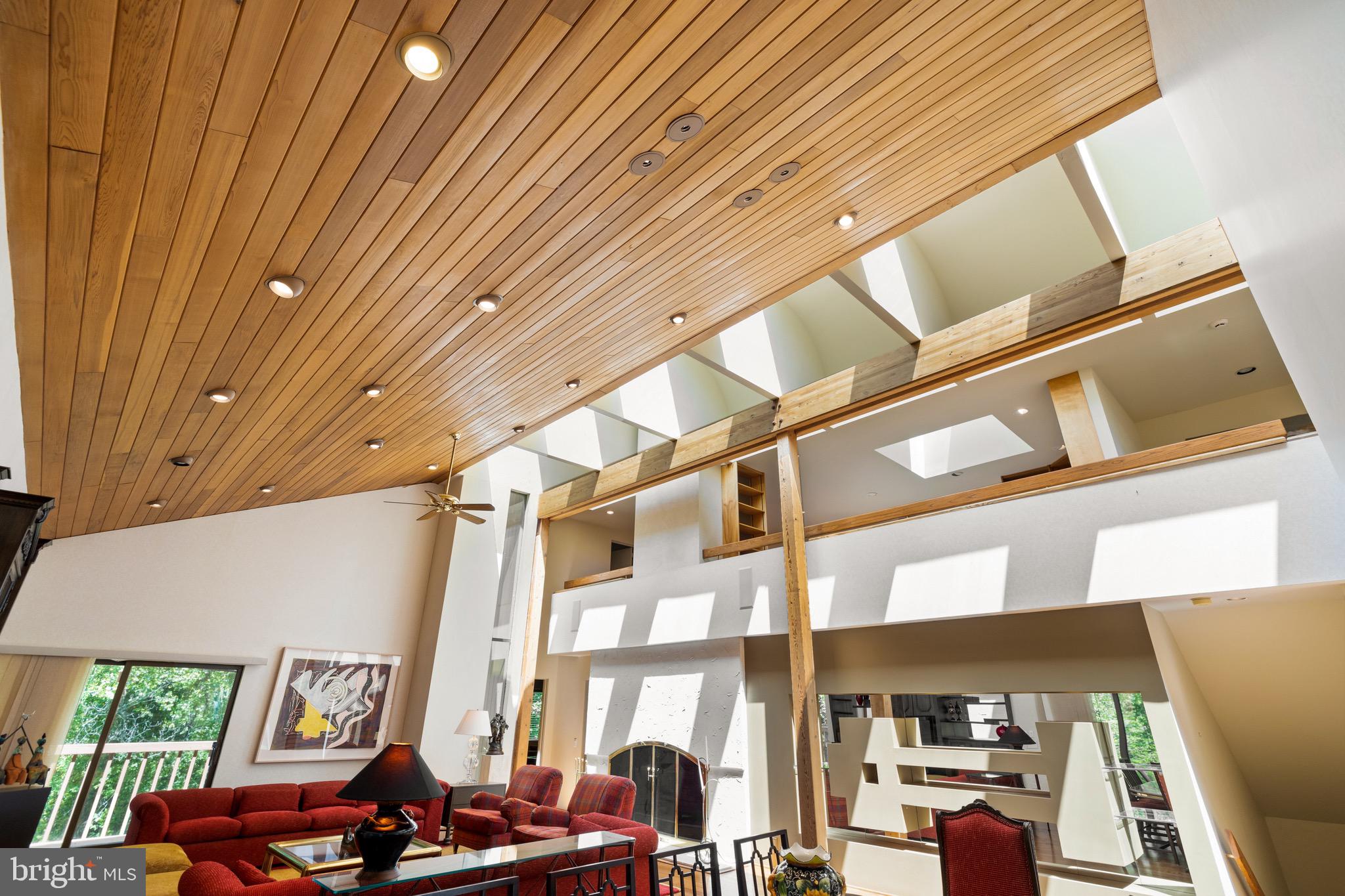 LEISURE HILL - Residential