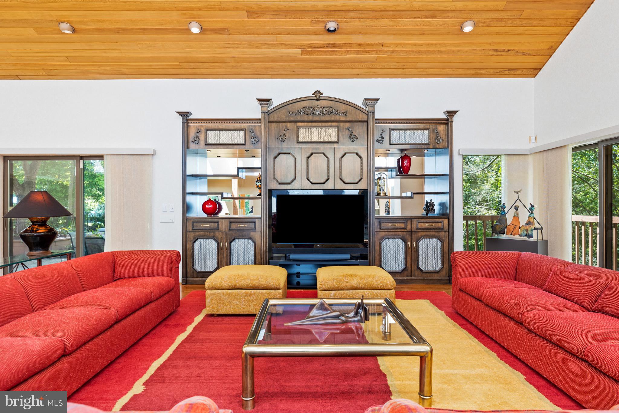 LEISURE HILL - Residential