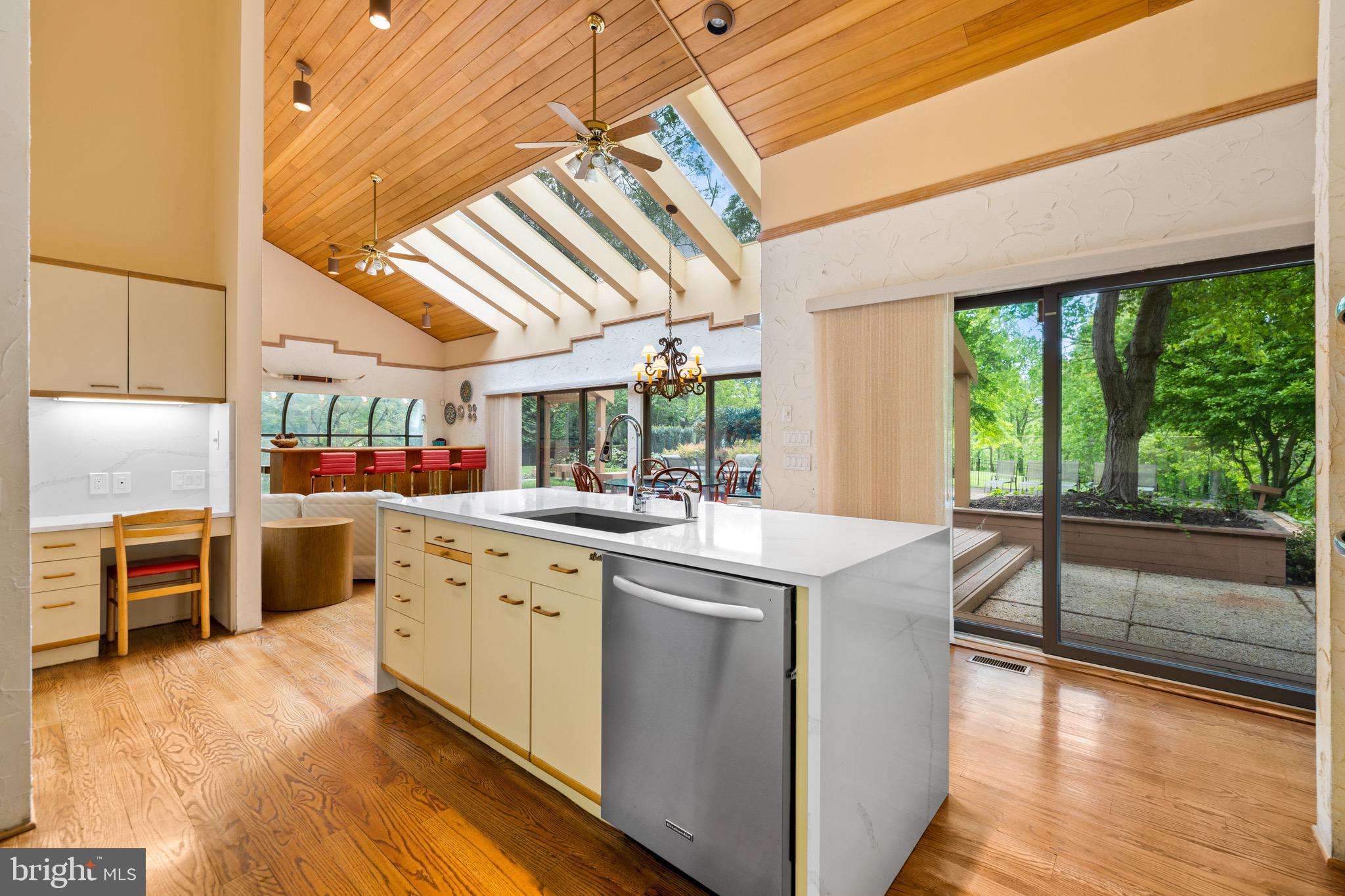 LEISURE HILL - Residential