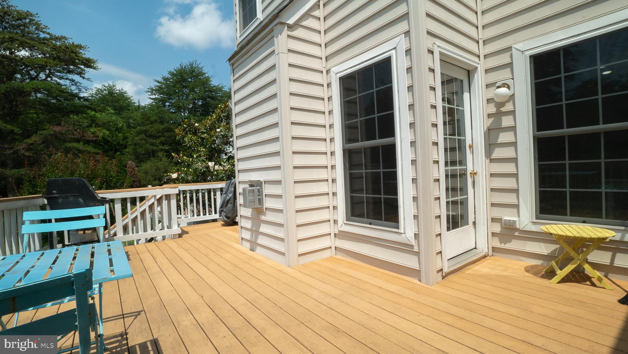 SOUTH RIDING - Residential Lease