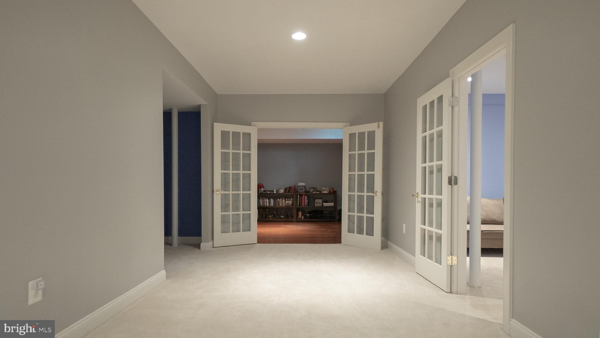 SOUTH RIDING - Residential Lease