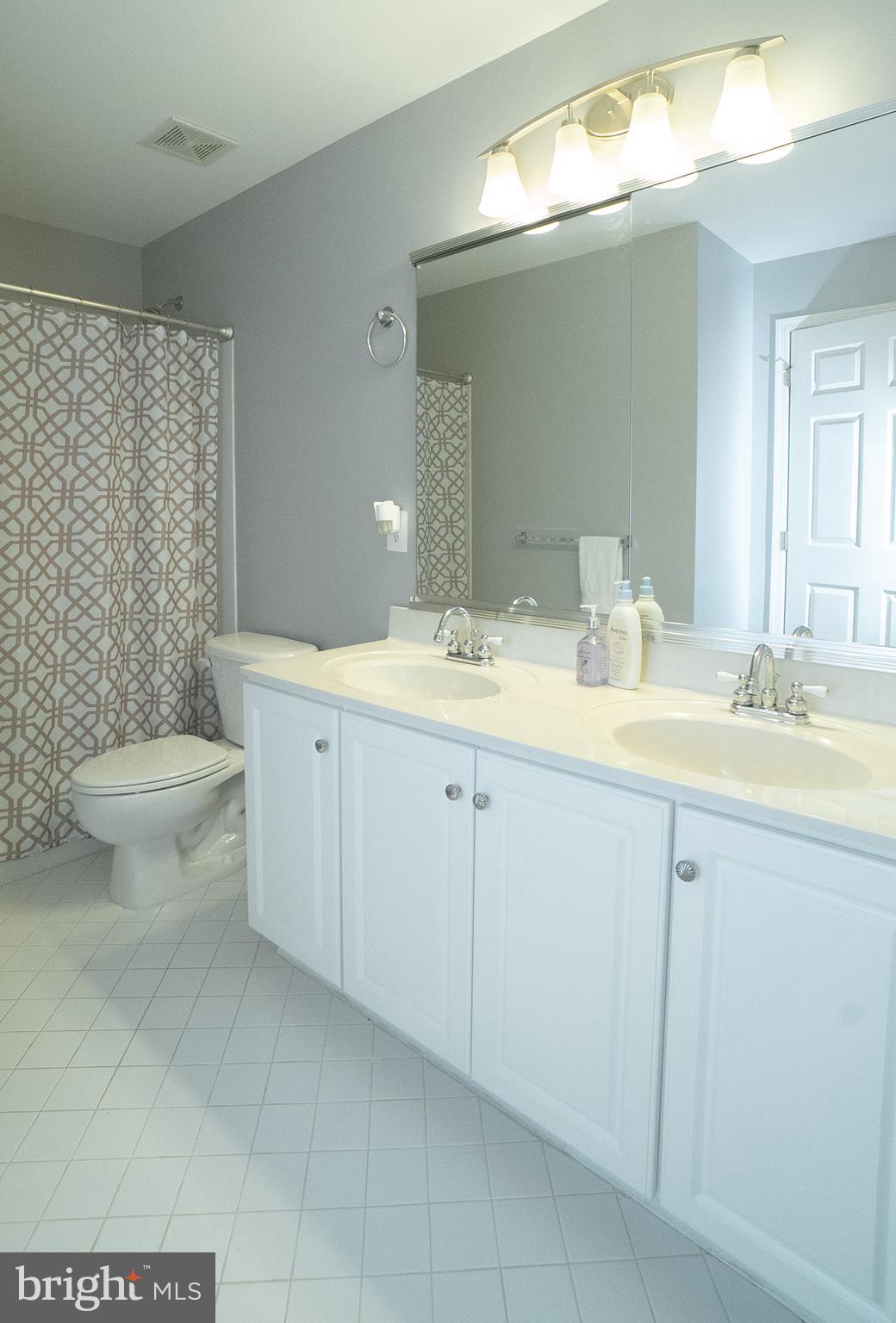 SOUTH RIDING - Residential Lease