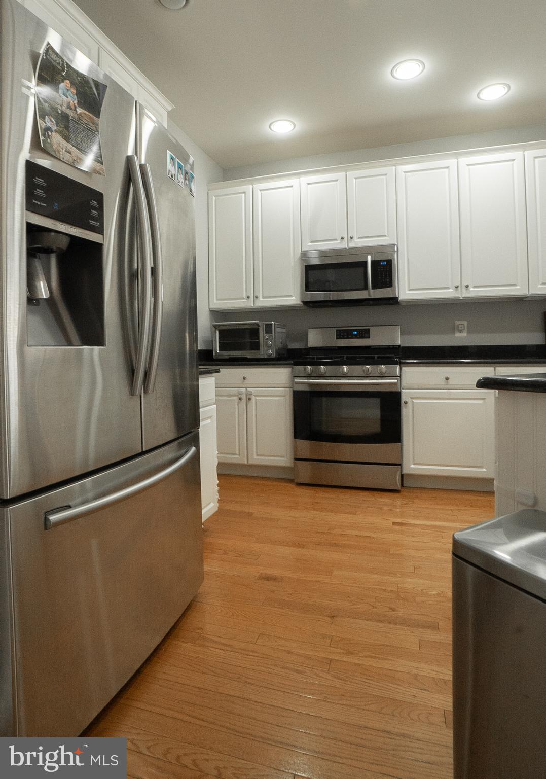 SOUTH RIDING - Residential Lease