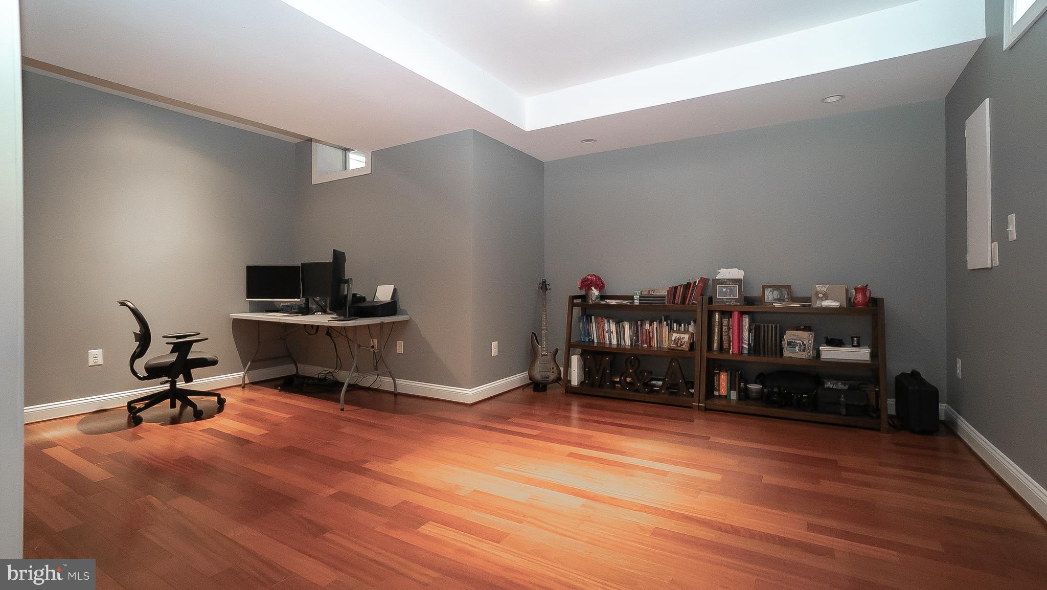 SOUTH RIDING - Residential Lease